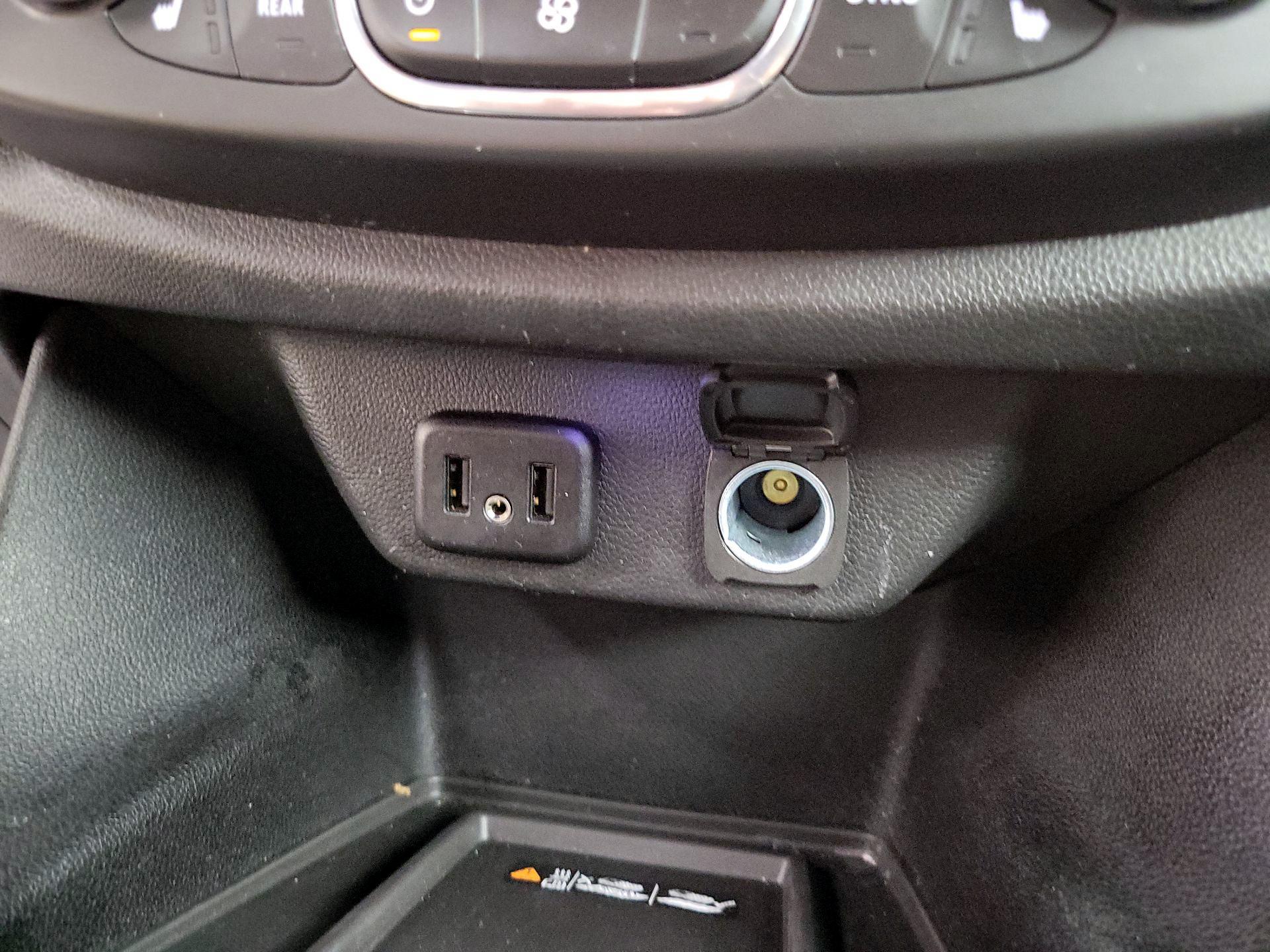 Thumbnail: 2022 Chevrolet Traverse - 18