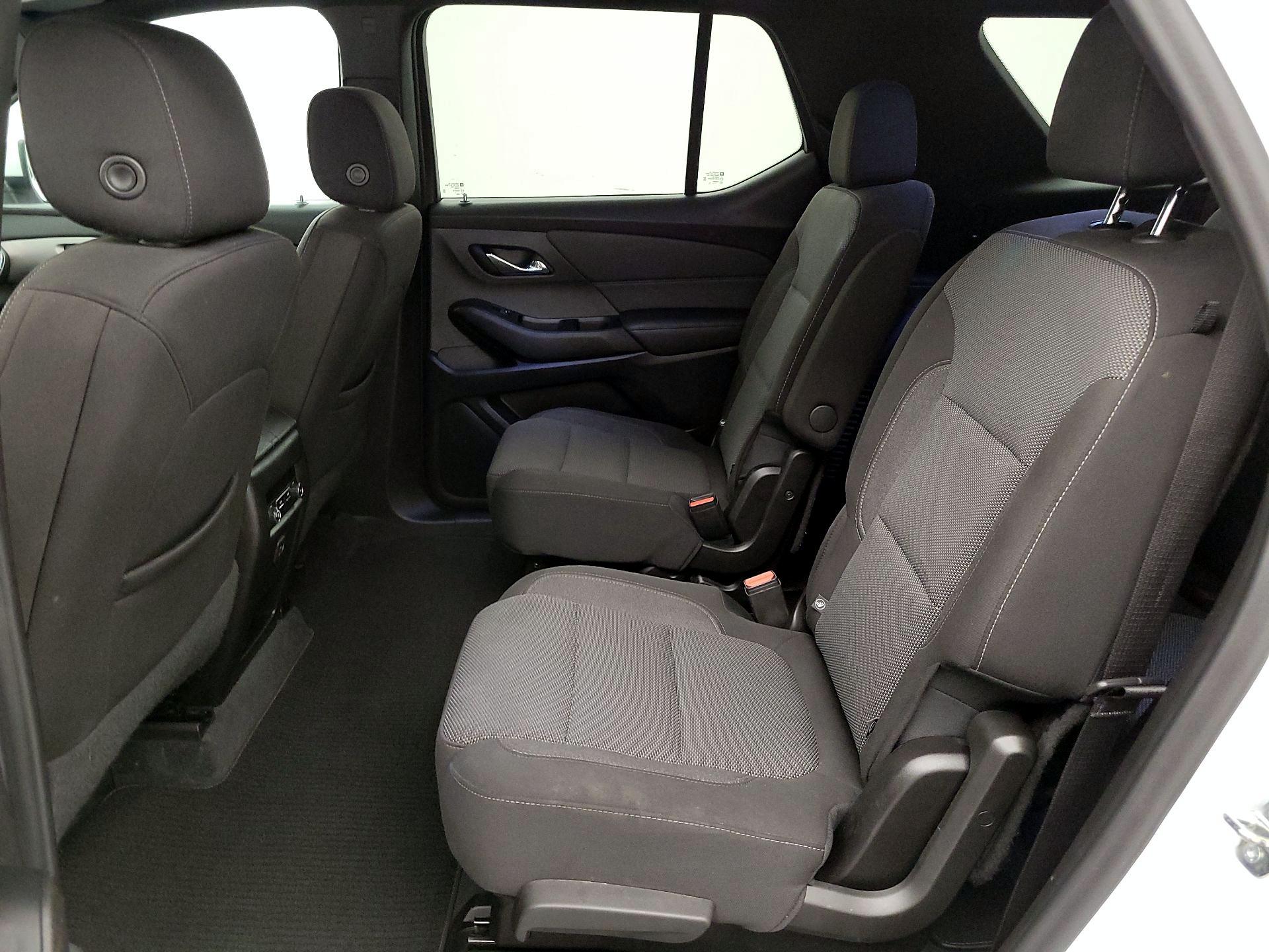 Thumbnail: 2022 Chevrolet Traverse - 19