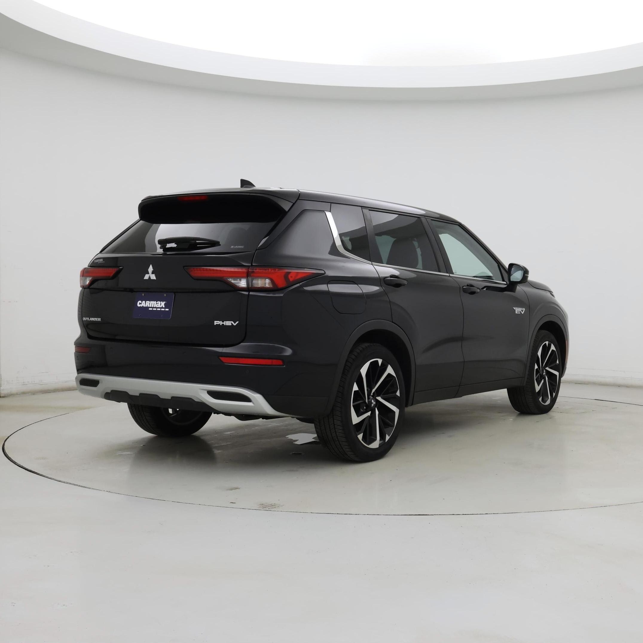 Thumbnail: 2023 Mitsubishi Outlander - 8