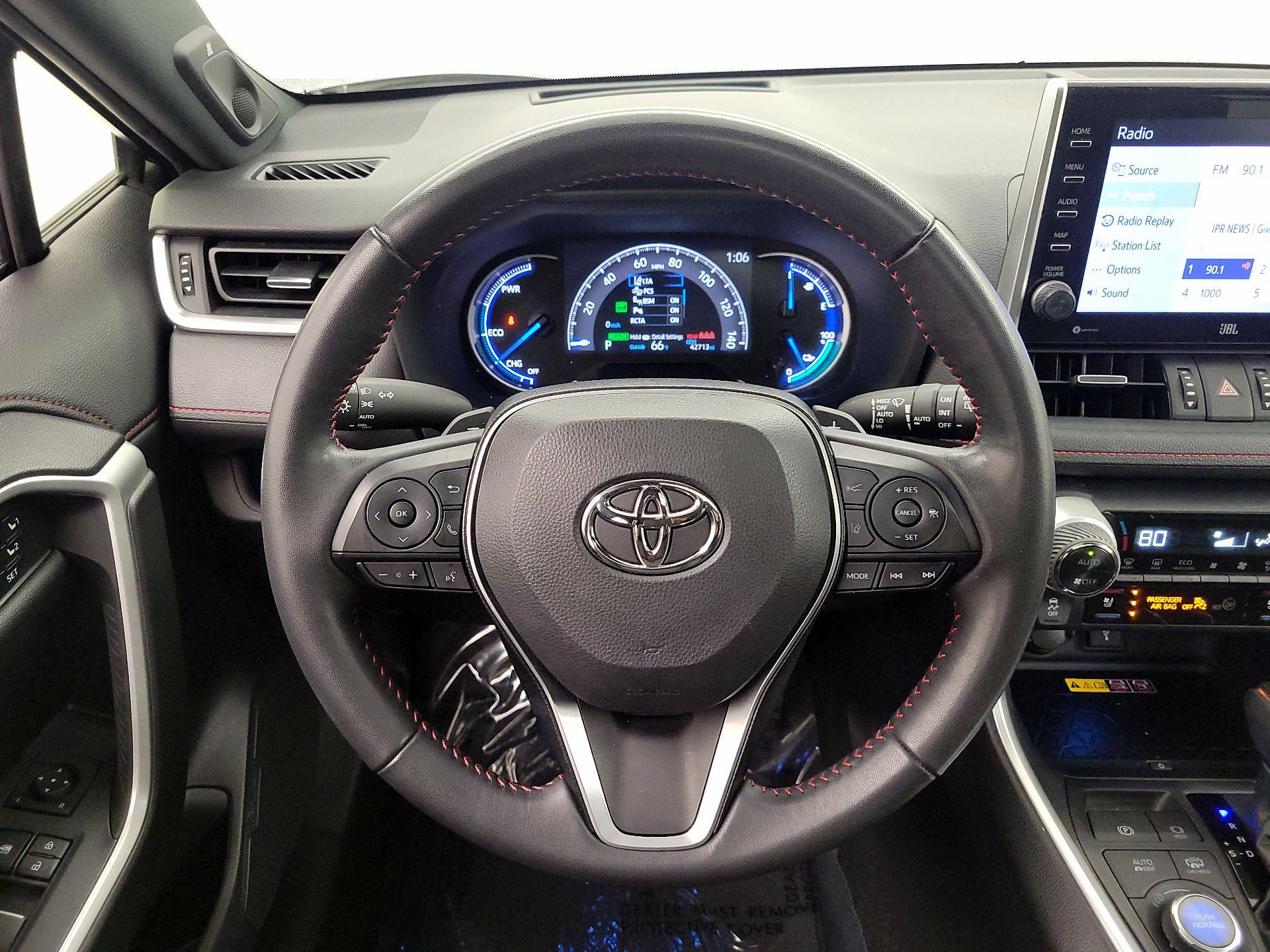 Thumbnail: 2022 Toyota RAV4 - 10