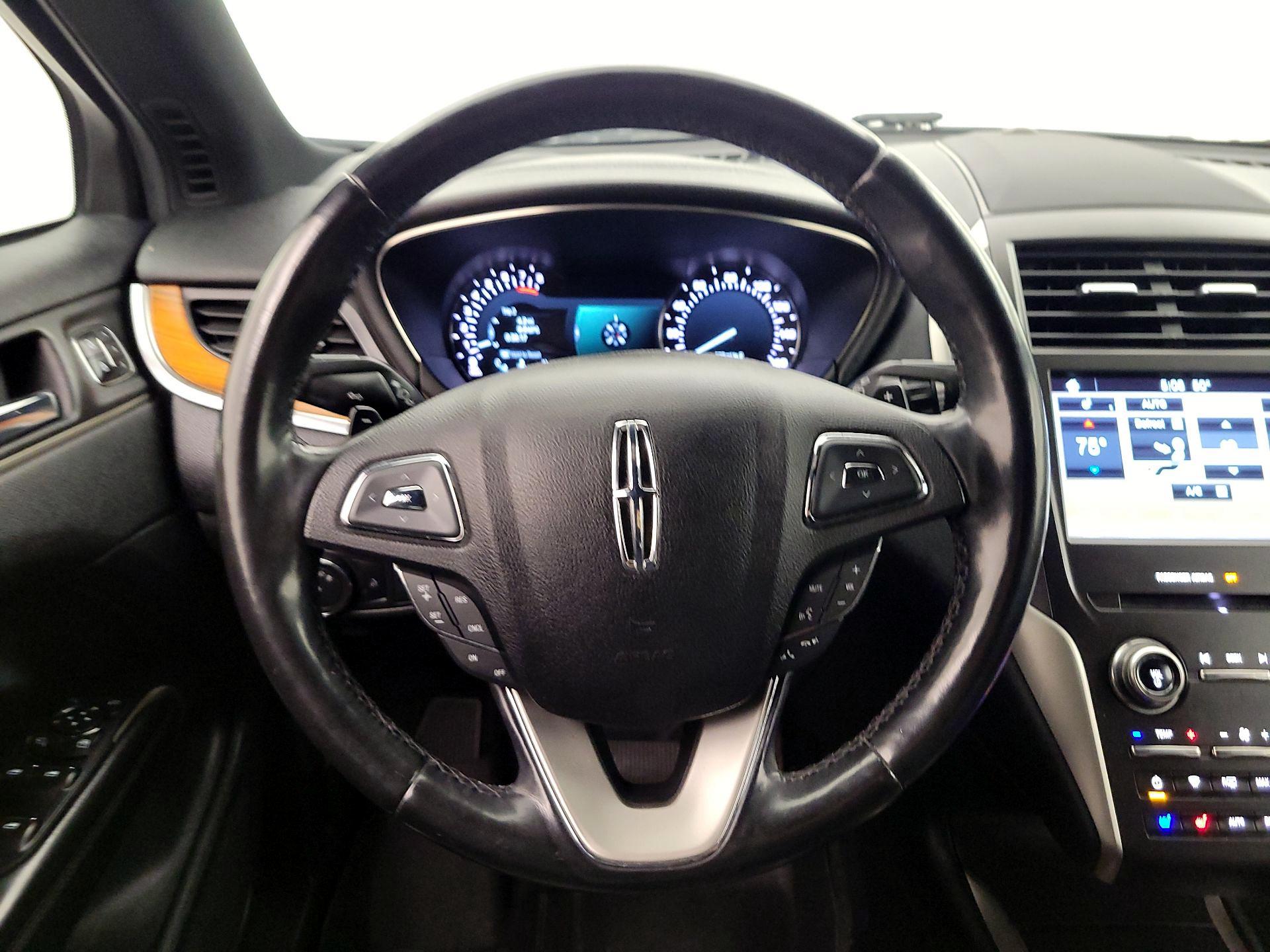 Thumbnail: 2016 Lincoln MKC - 10