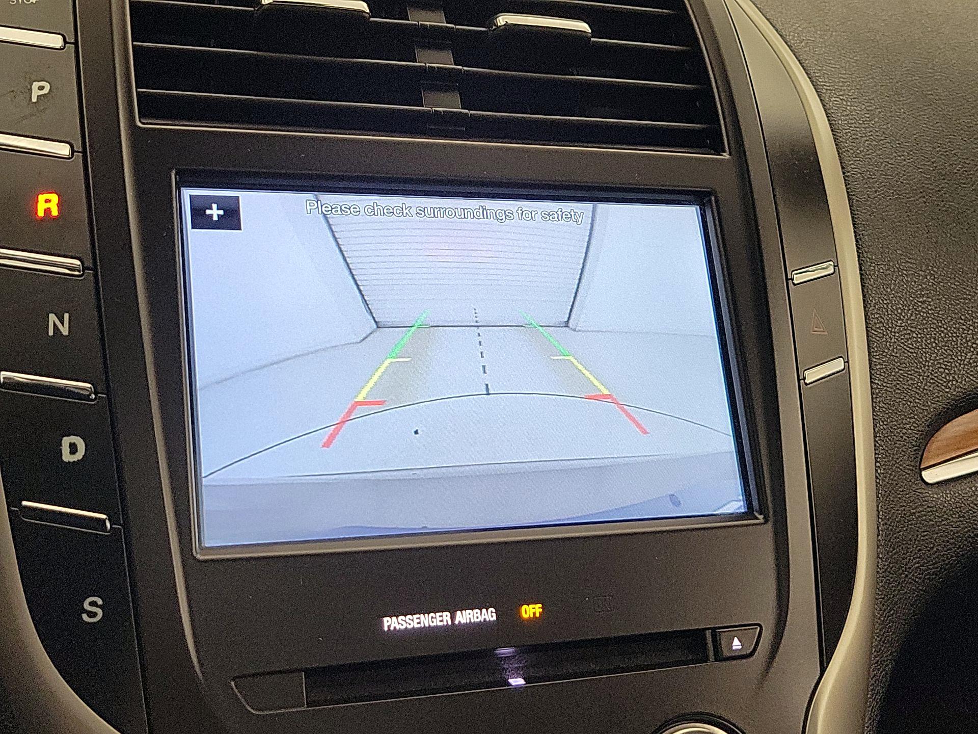 Thumbnail: 2016 Lincoln MKC - 15