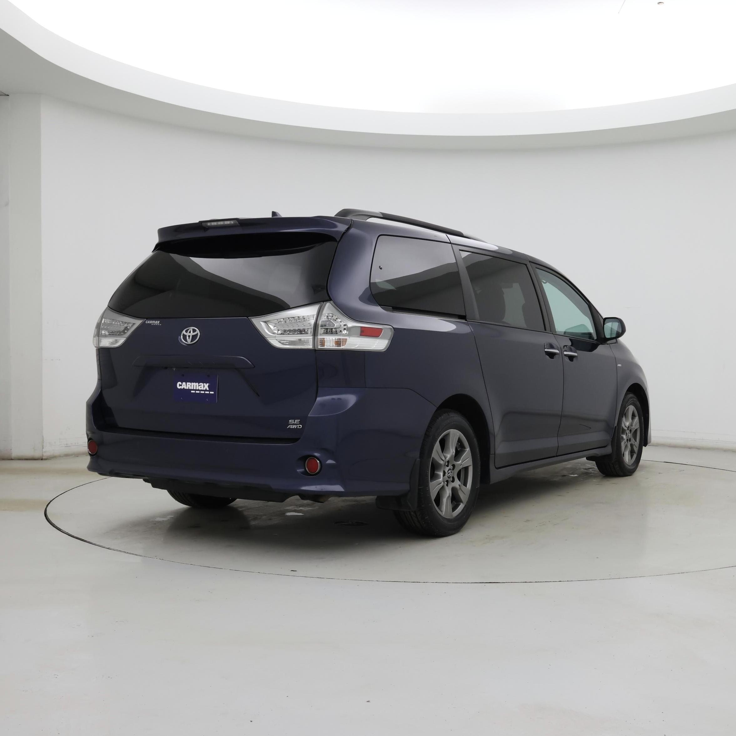 Thumbnail: 2019 Toyota Sienna - 8