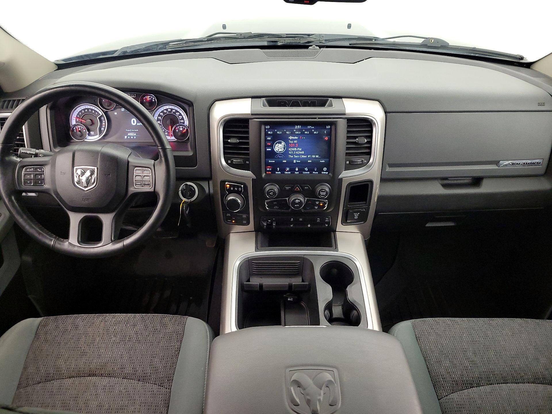 Thumbnail: 2019 RAM 1500 Classic - 9