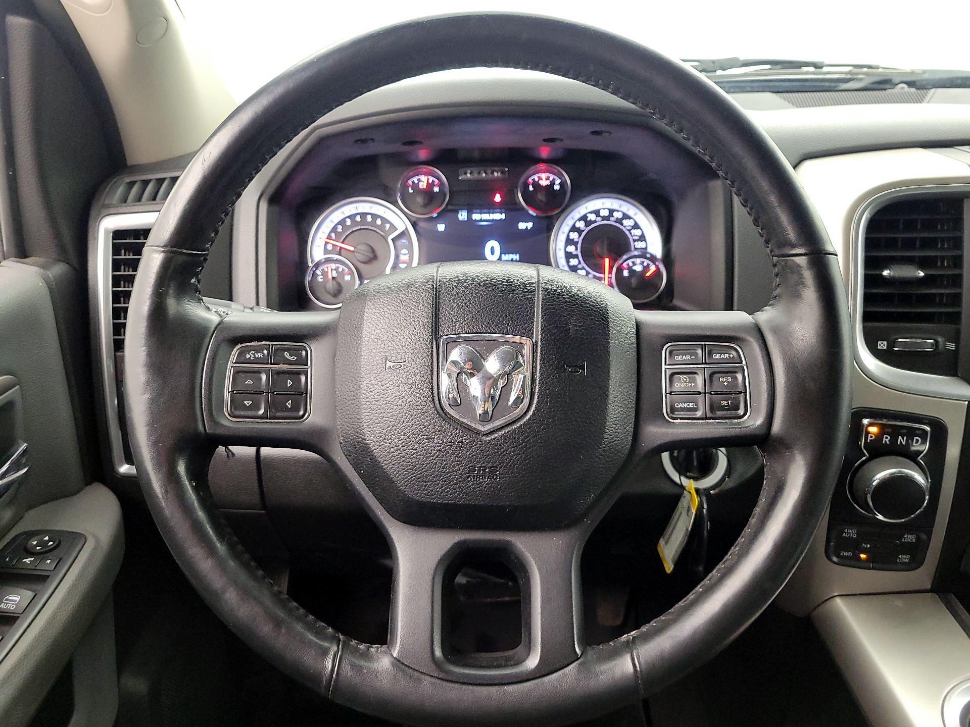 Thumbnail: 2019 RAM 1500 Classic - 10