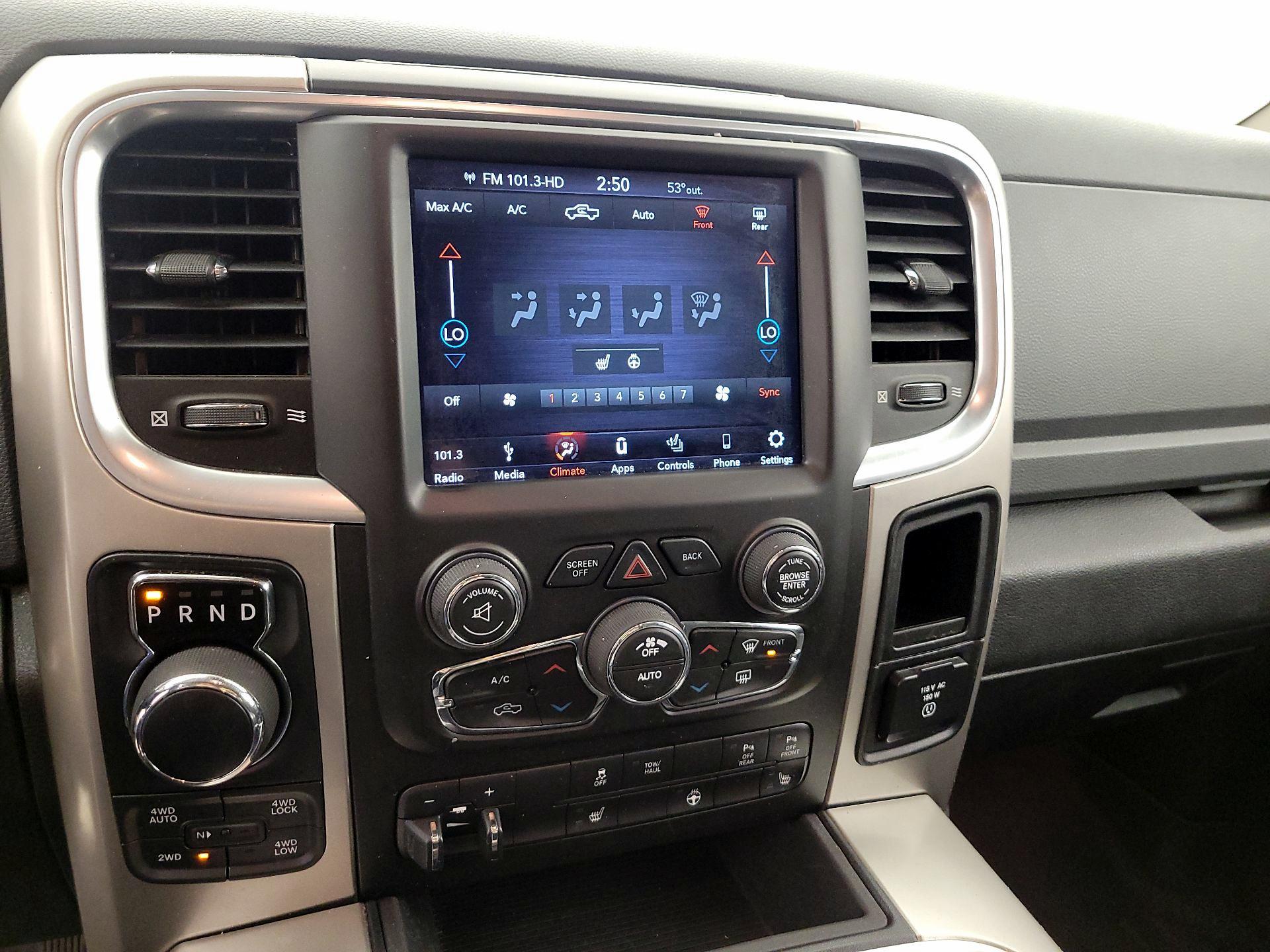 Thumbnail: 2019 RAM 1500 Classic - 16