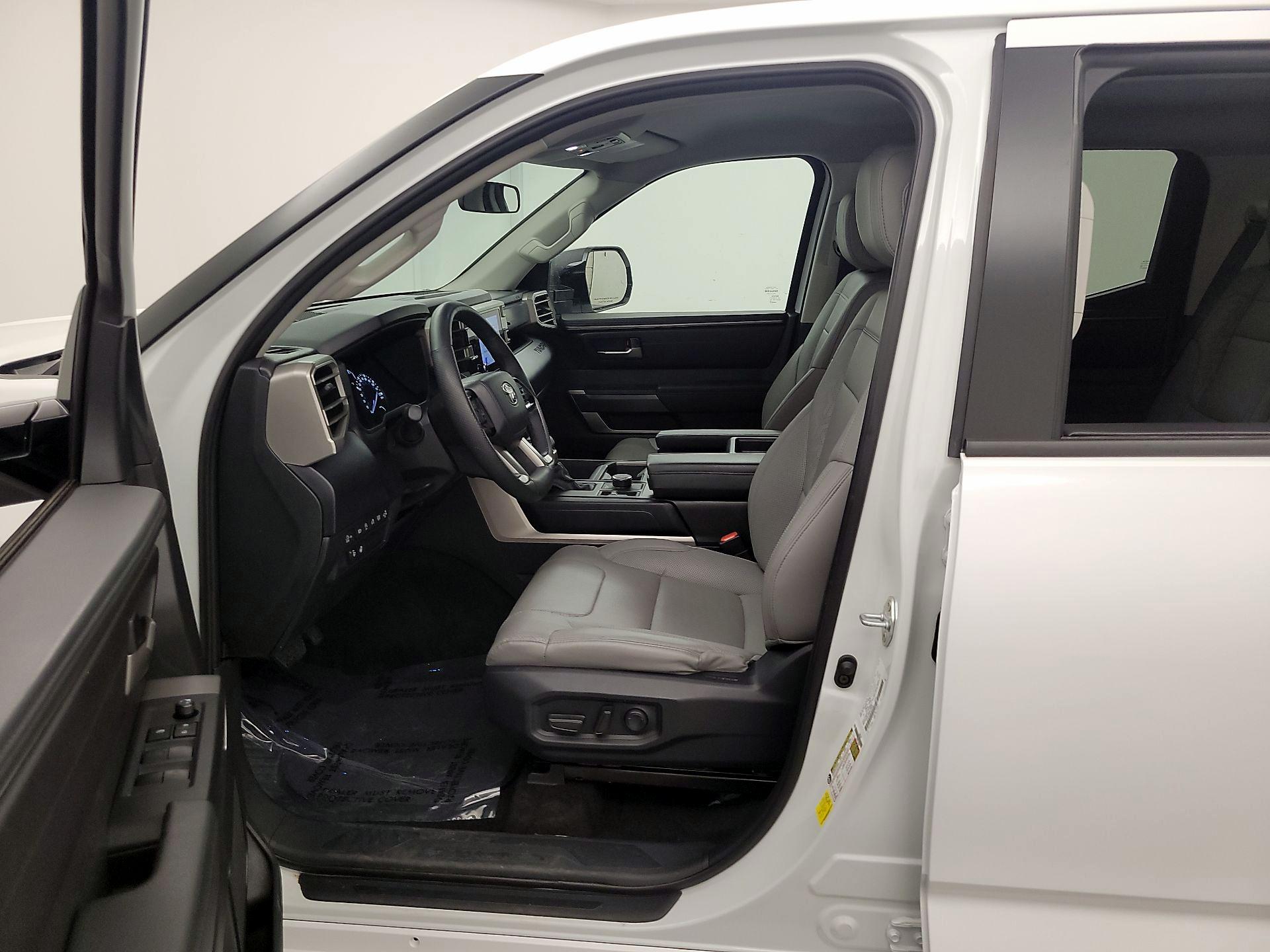 Thumbnail: 2024 Toyota Tundra - 11