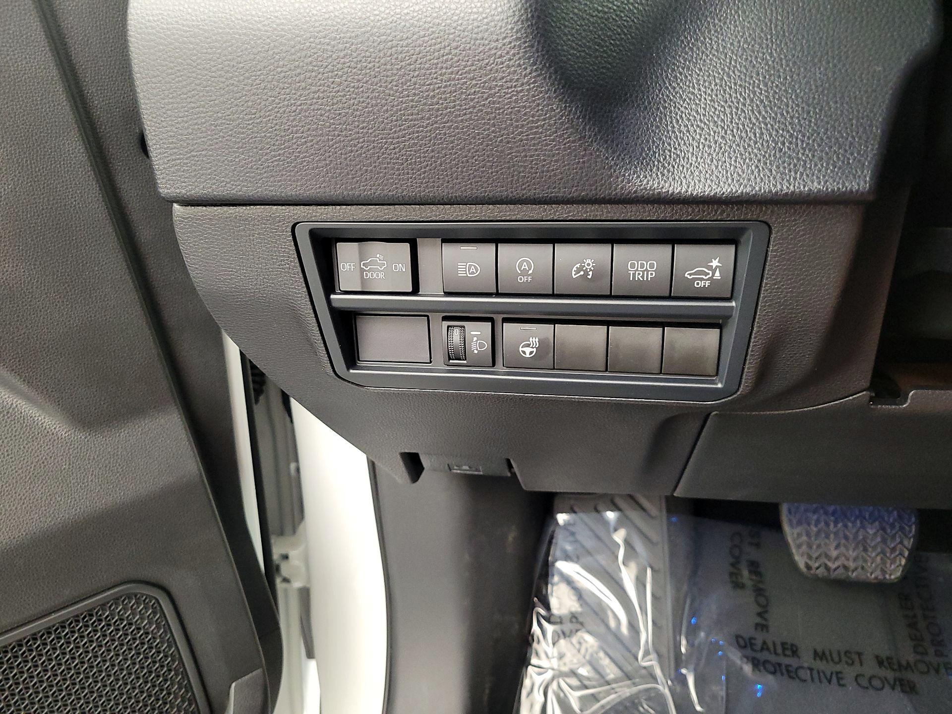 Thumbnail: 2024 Toyota Tundra - 13