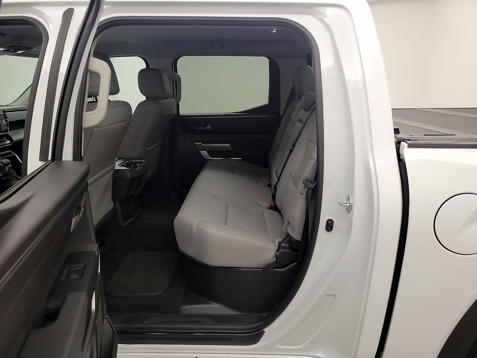 Thumbnail: 2024 Toyota Tundra - 19