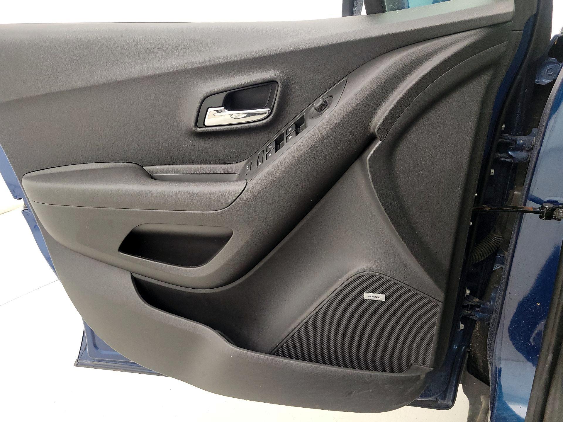 Thumbnail: 2019 Chevrolet Trax - 12