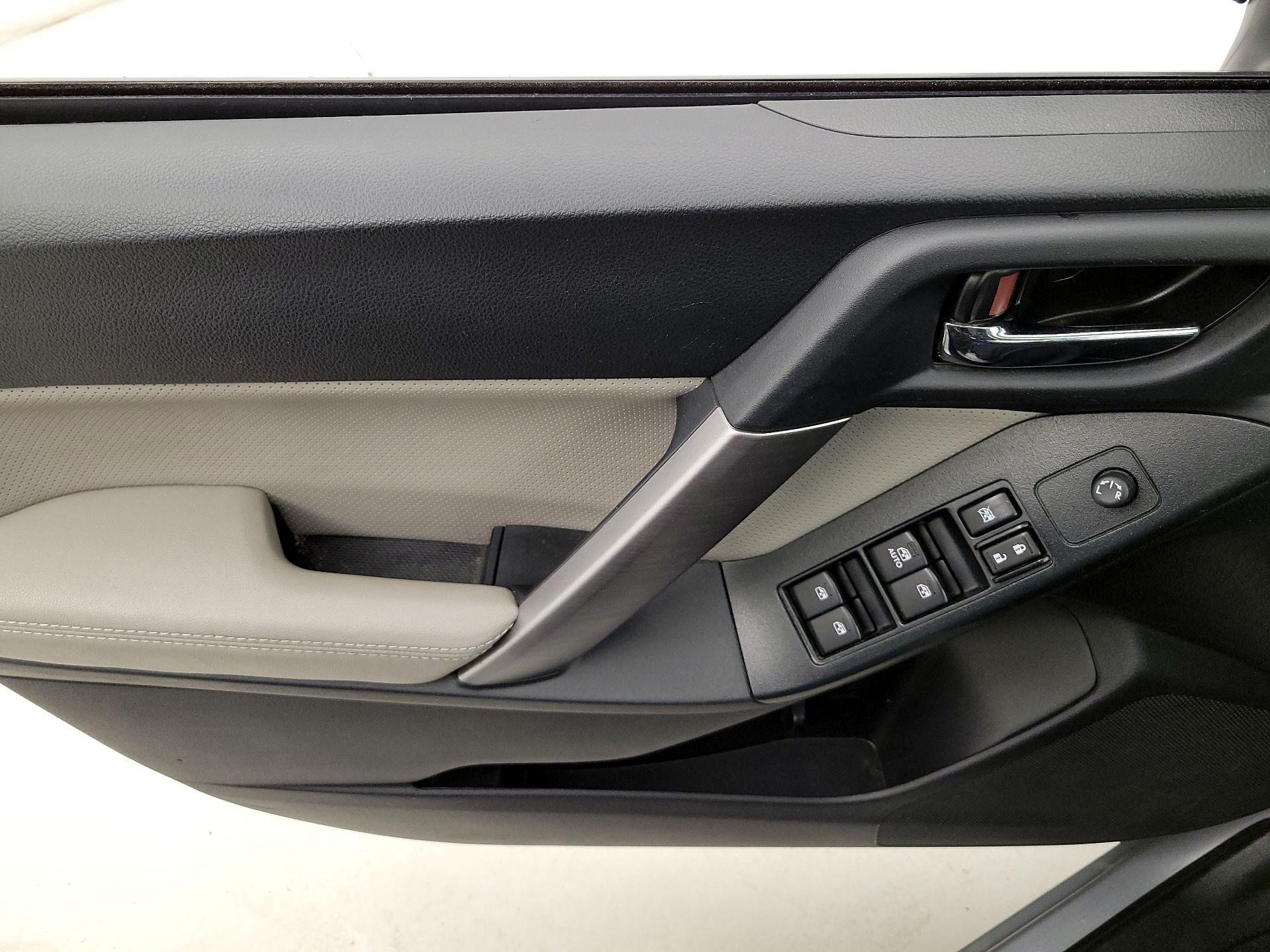 Thumbnail: 2016 Subaru Forester - 12