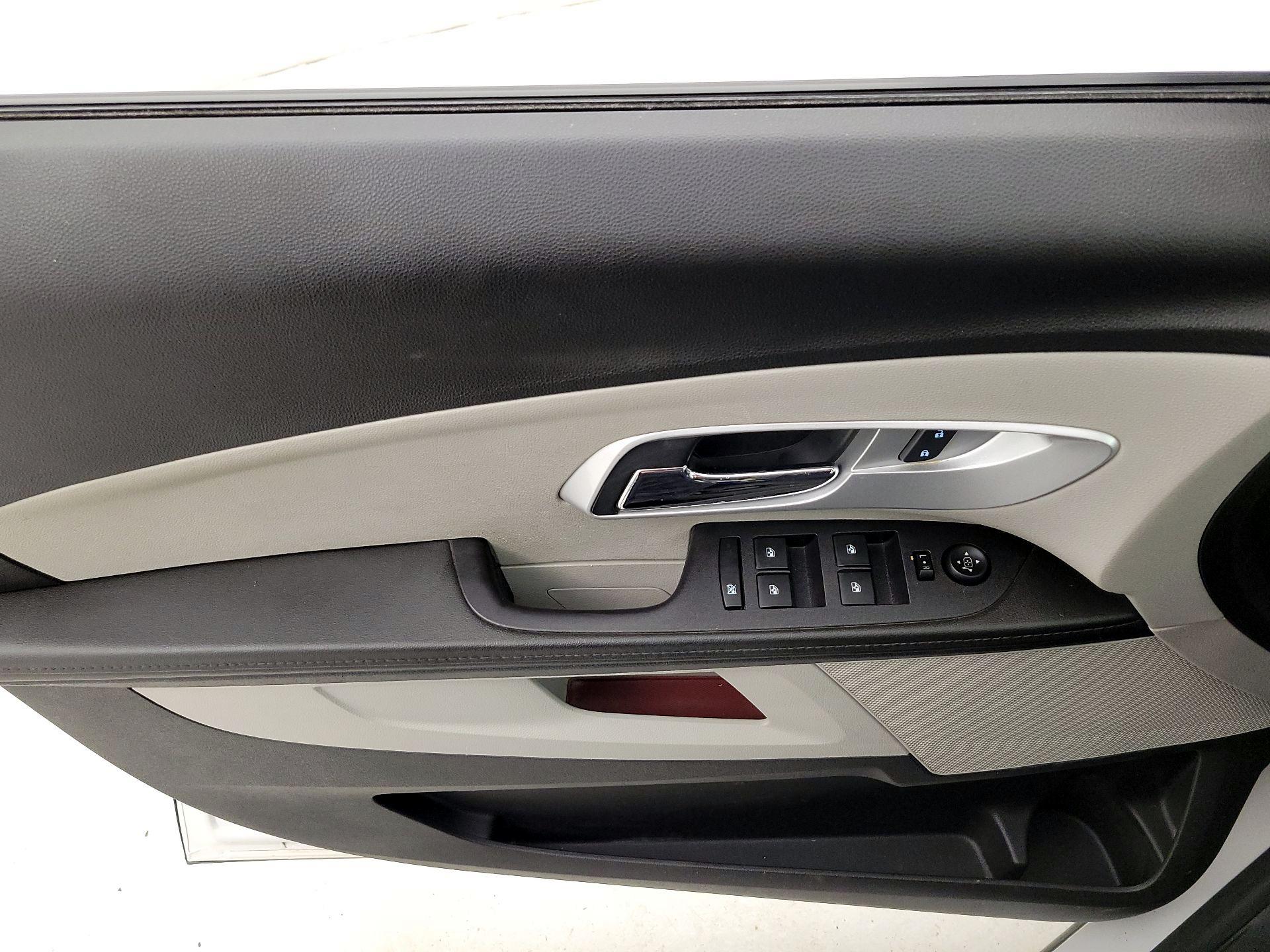 Thumbnail: 2016 Chevrolet Equinox - 12