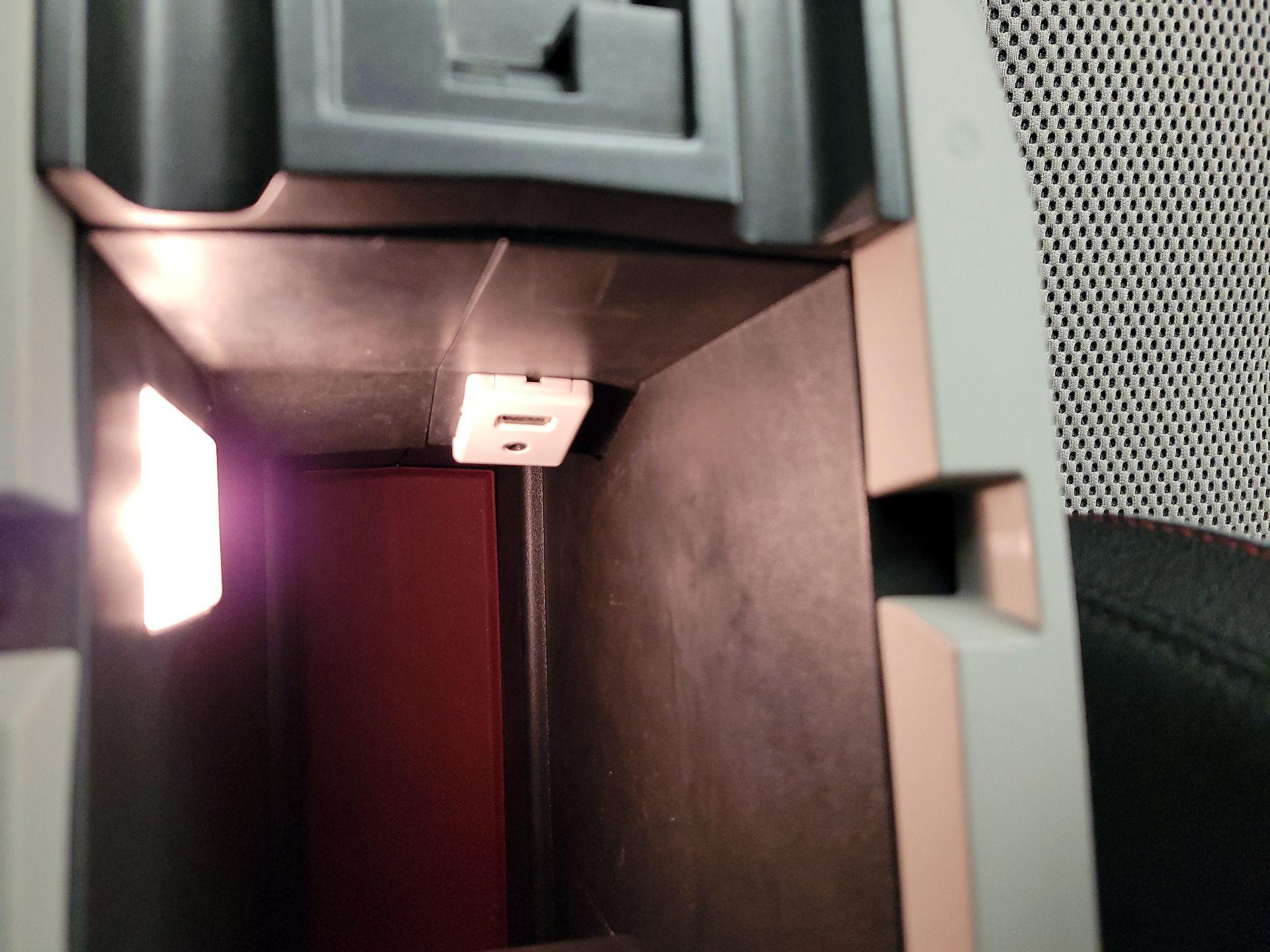 Thumbnail: 2016 Chevrolet Equinox - 17