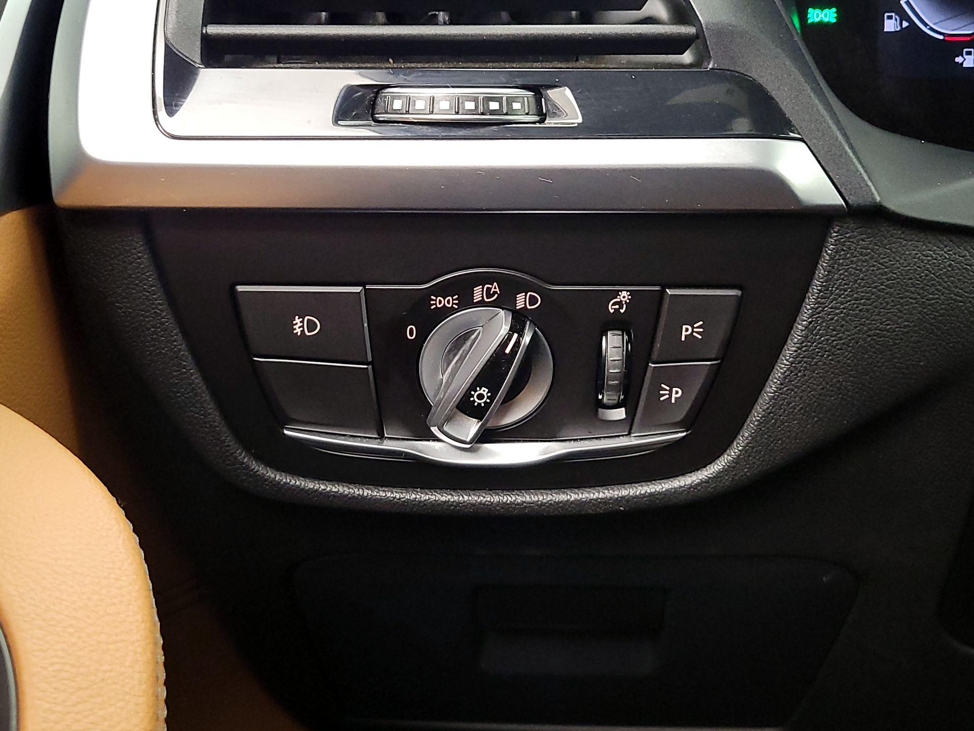 Thumbnail: 2021 BMW X3 - 13