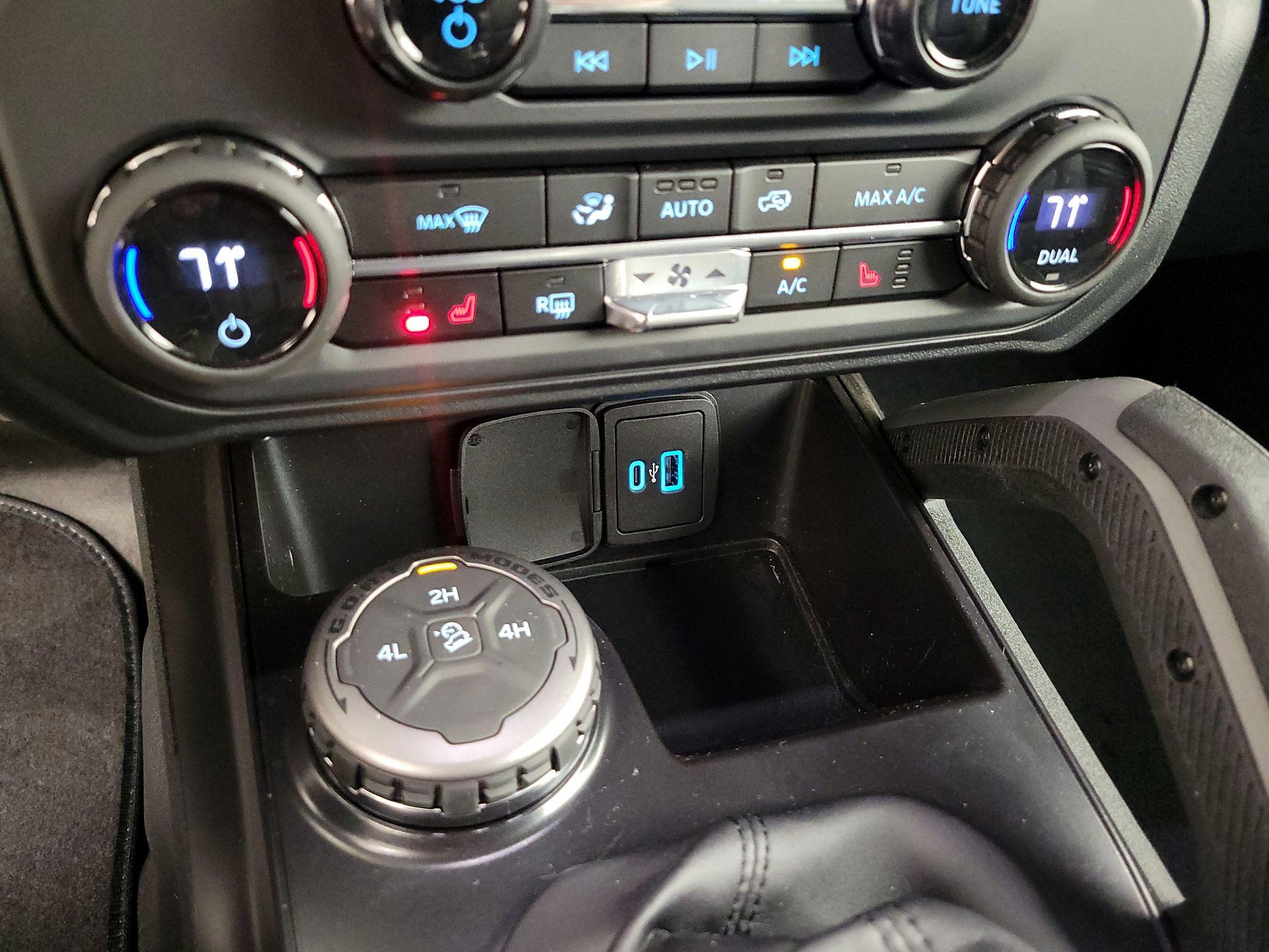 Thumbnail: 2024 Ford Bronco - 19