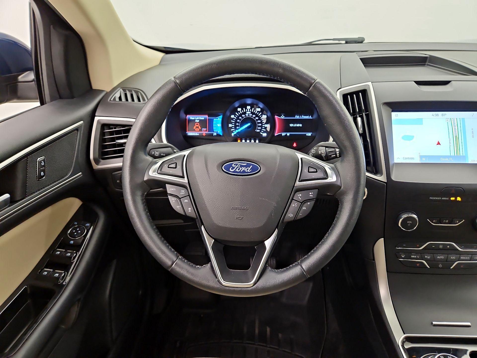 Thumbnail: 2020 Ford Edge - 10