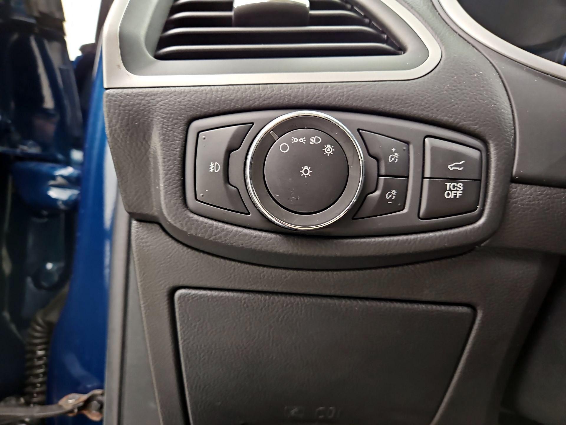 Thumbnail: 2020 Ford Edge - 13