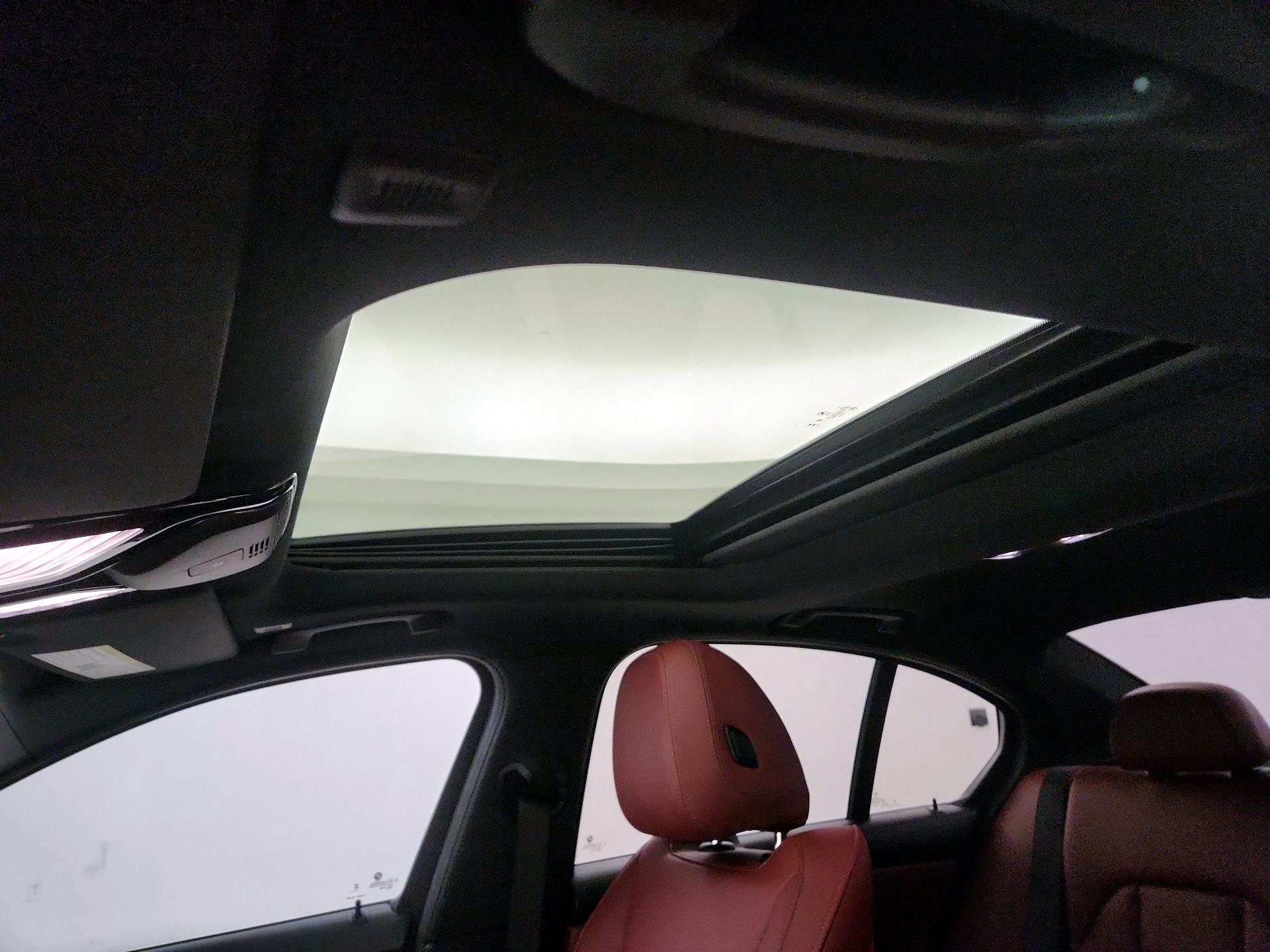 Thumbnail: 2024 BMW 3 Series - 20