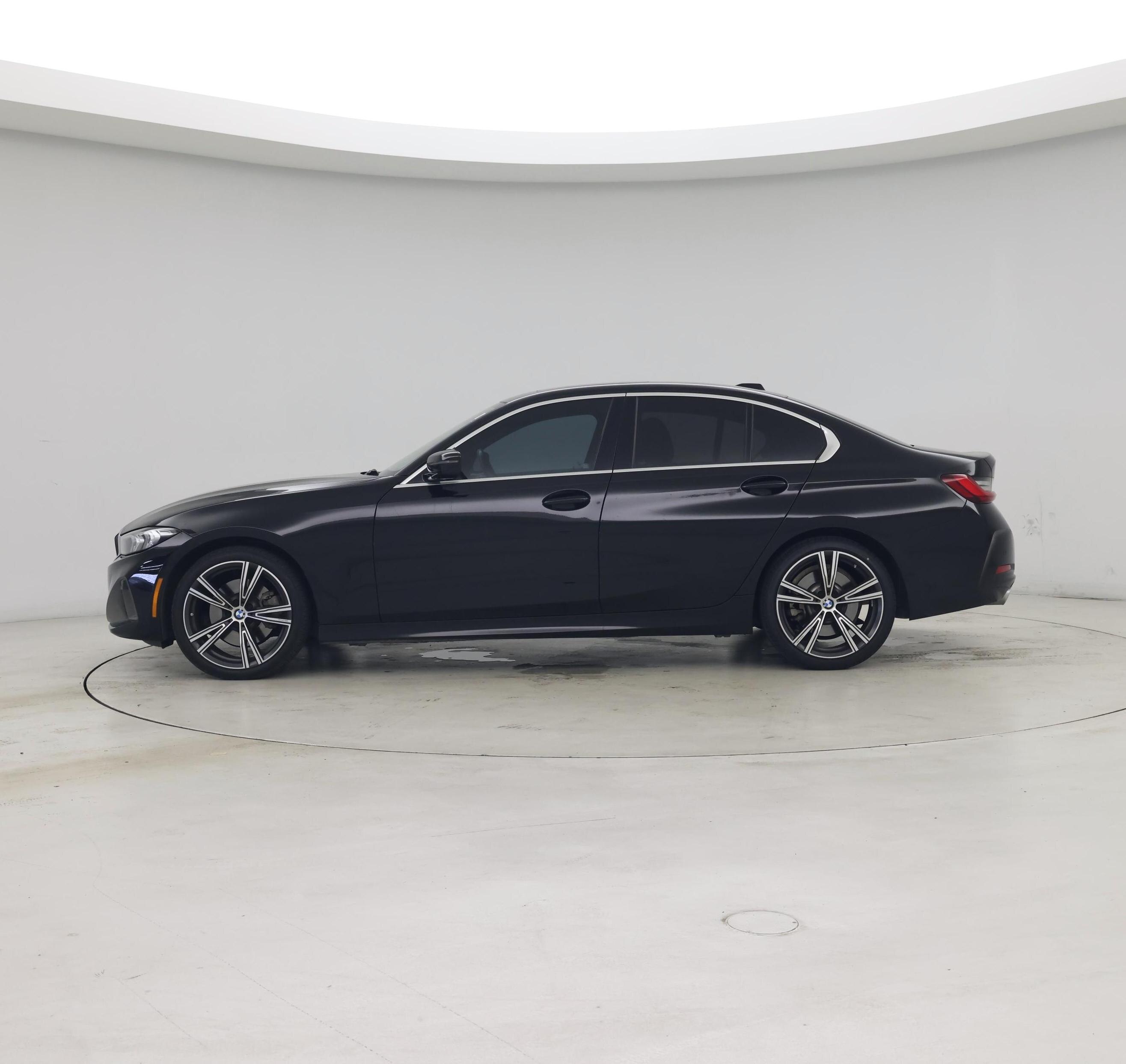 Thumbnail: 2024 BMW 3 Series - 3