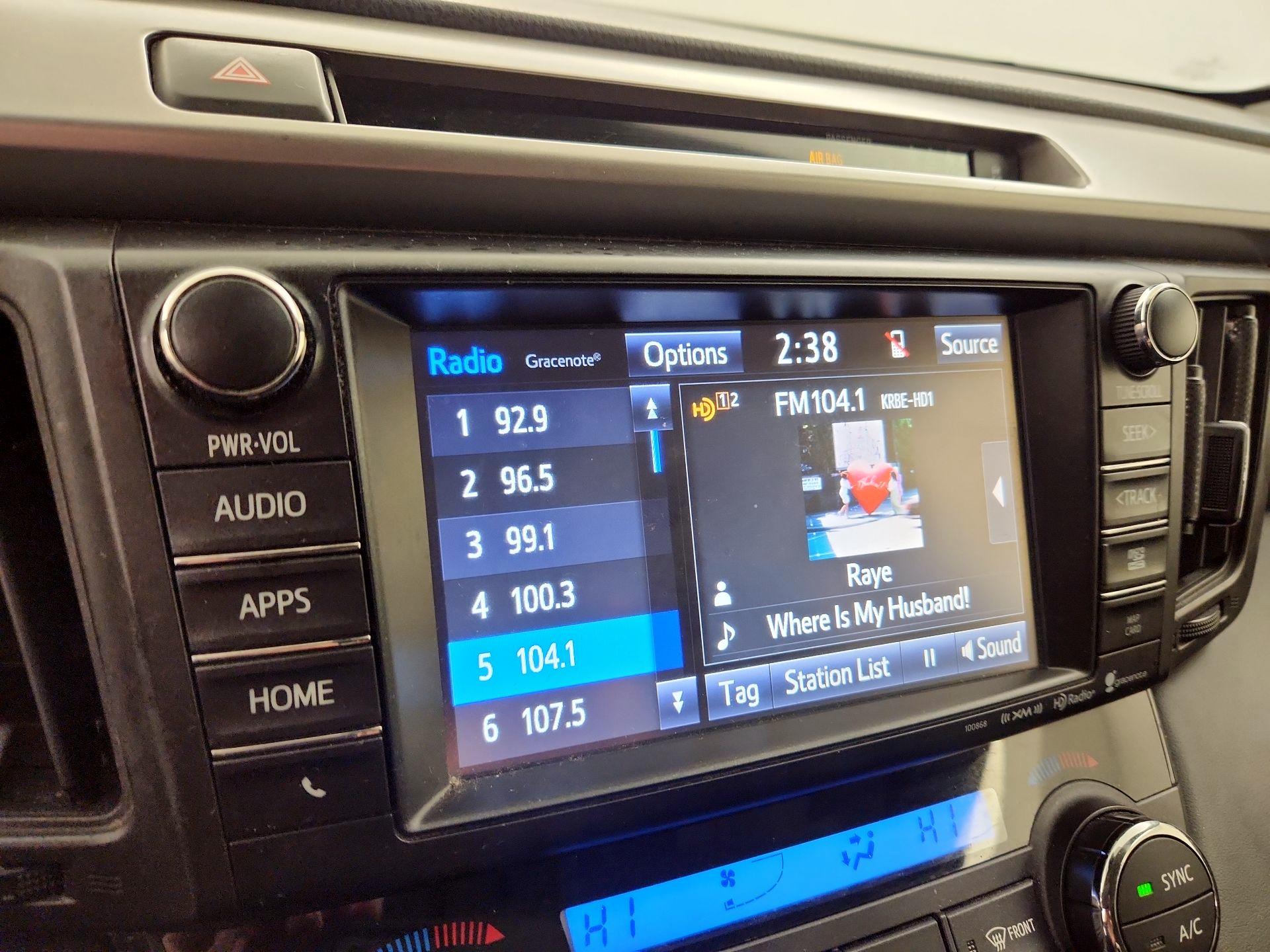 Thumbnail: 2018 Toyota RAV4 - 16