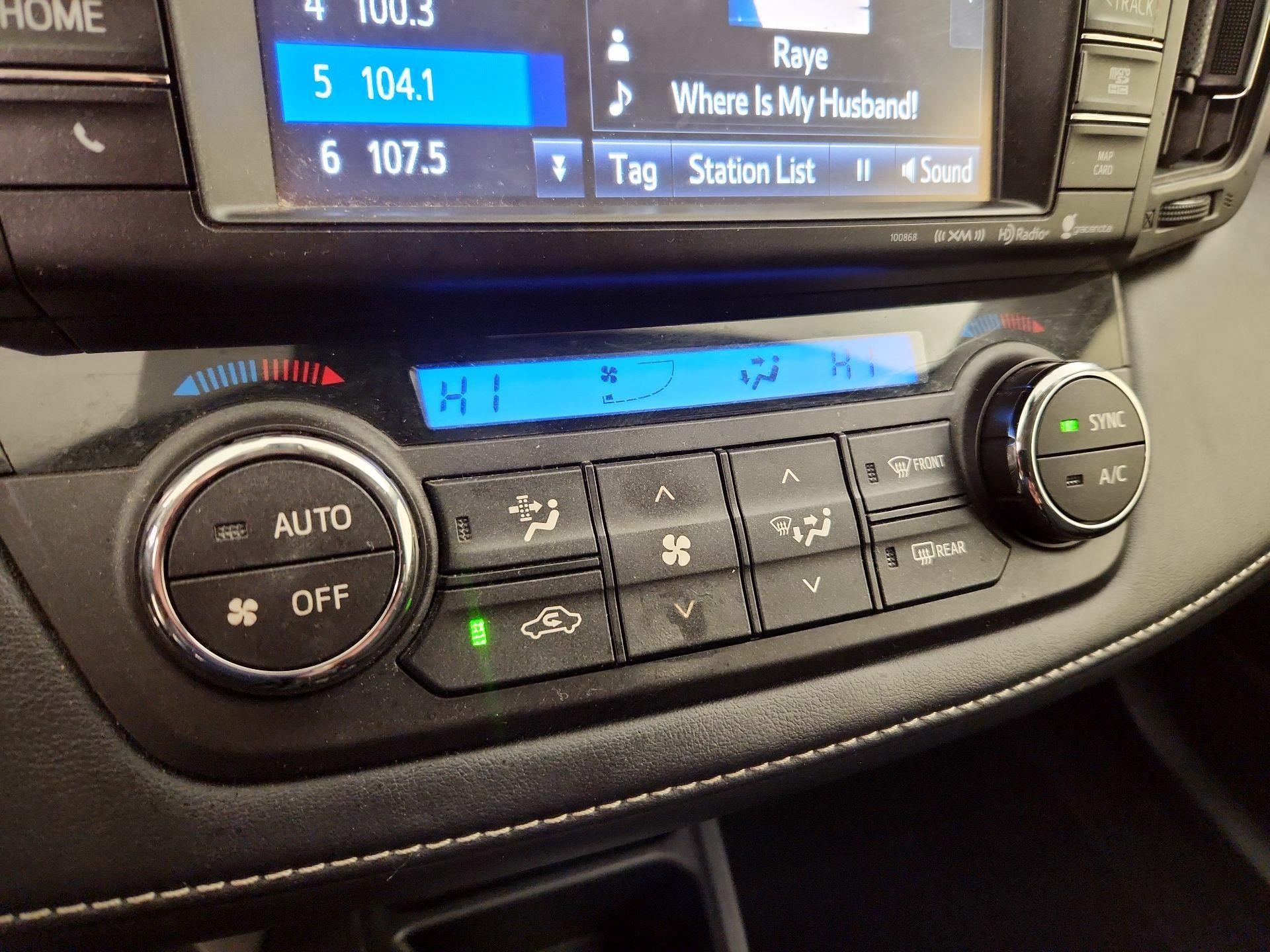 Thumbnail: 2018 Toyota RAV4 - 17