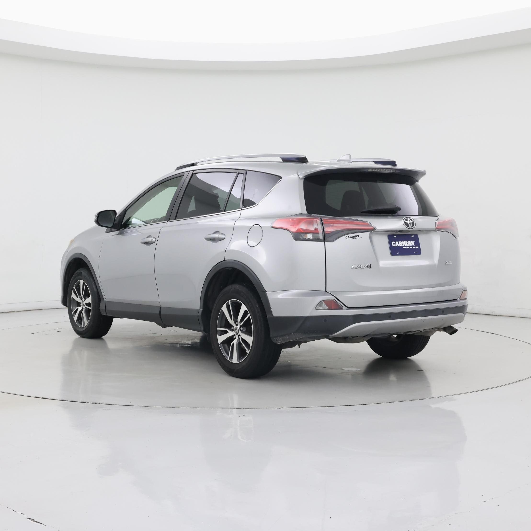 Thumbnail: 2018 Toyota RAV4 - 2