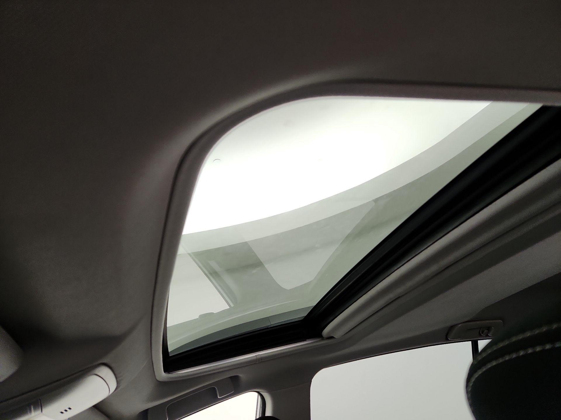 Thumbnail: 2018 Toyota RAV4 - 20