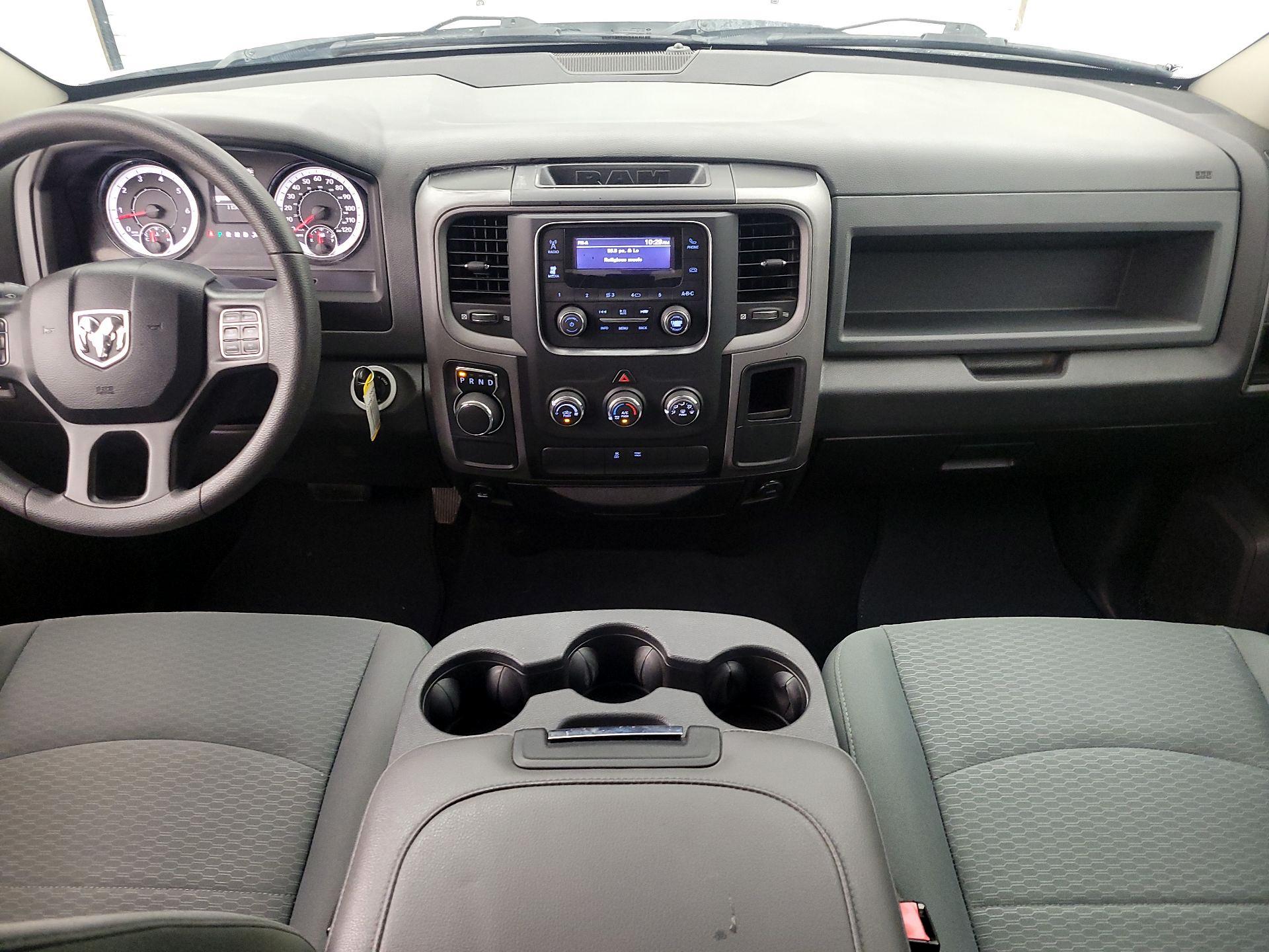 Thumbnail: 2019 RAM 1500 Classic - 9