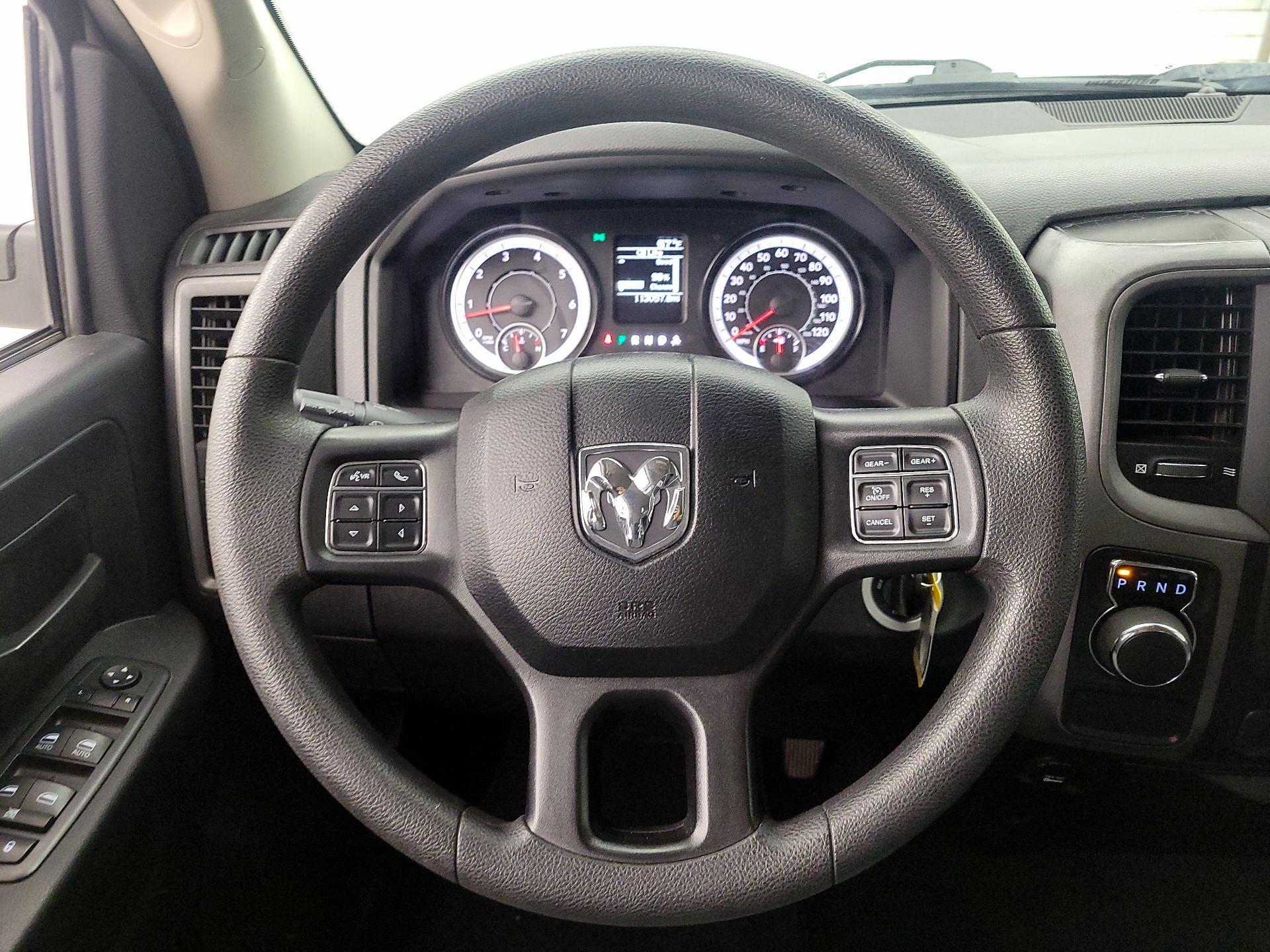 Thumbnail: 2019 RAM 1500 Classic - 10