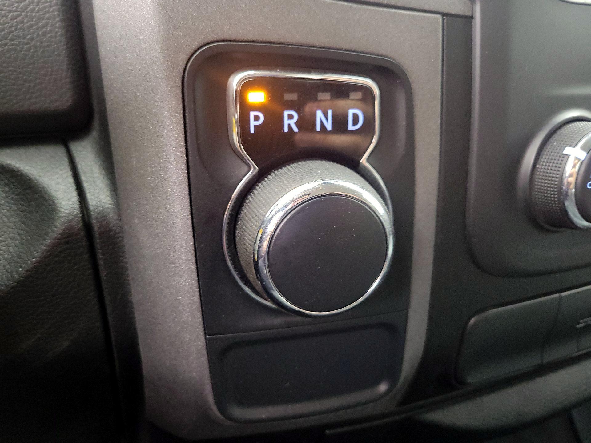 Thumbnail: 2019 RAM 1500 Classic - 17