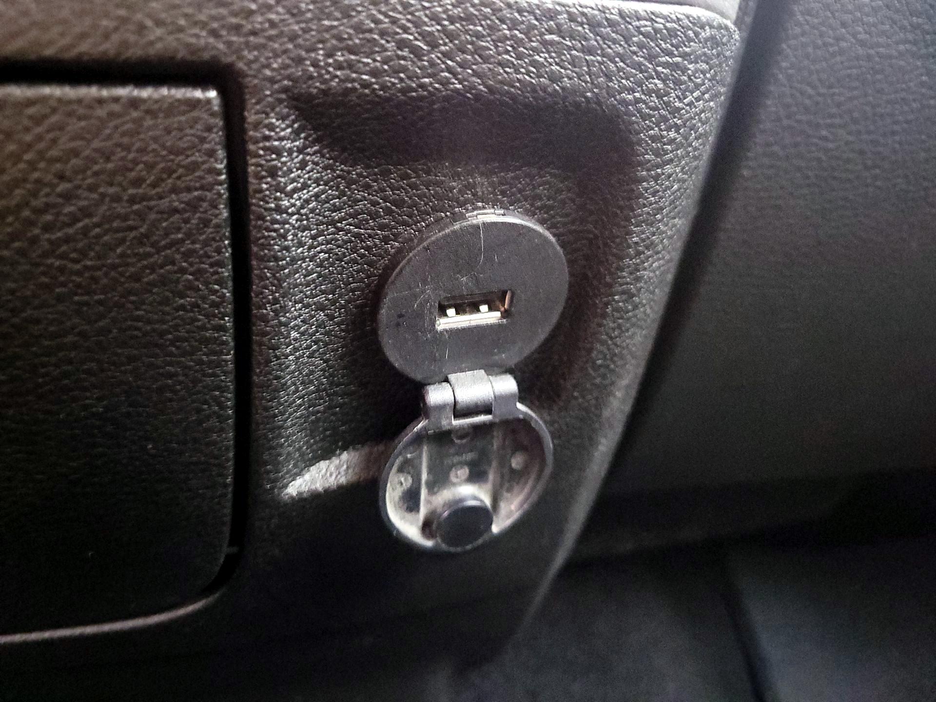 Thumbnail: 2019 RAM 1500 Classic - 18