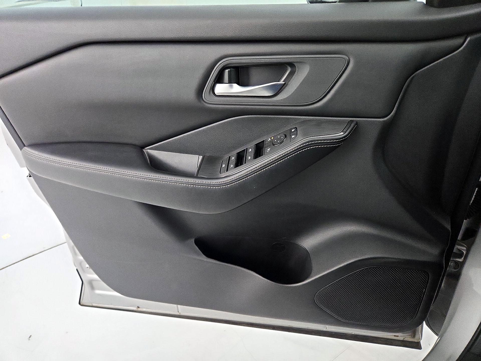 Thumbnail: 2024 Nissan Rogue - 12