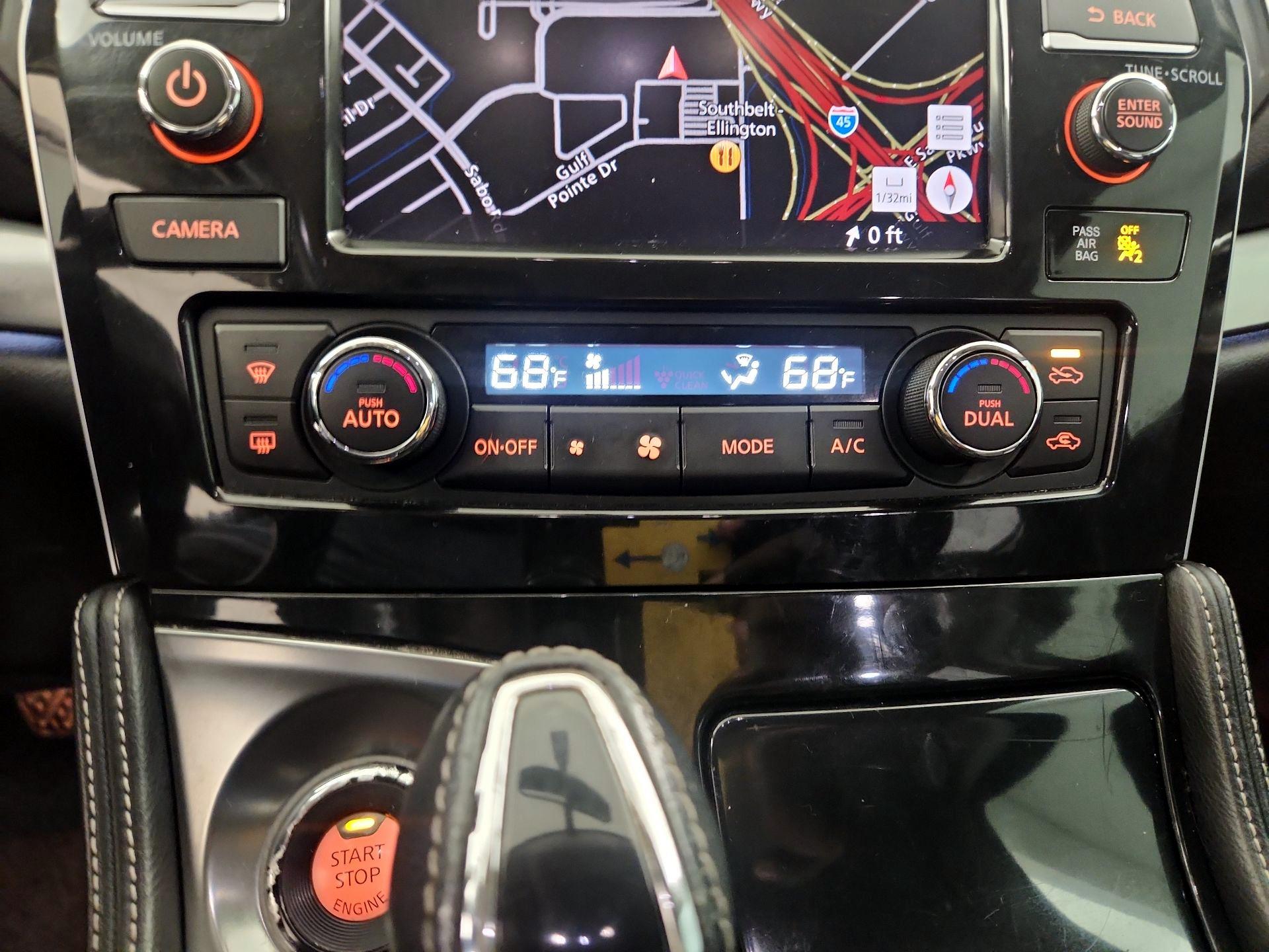 Thumbnail: 2019 Nissan Maxima - 17