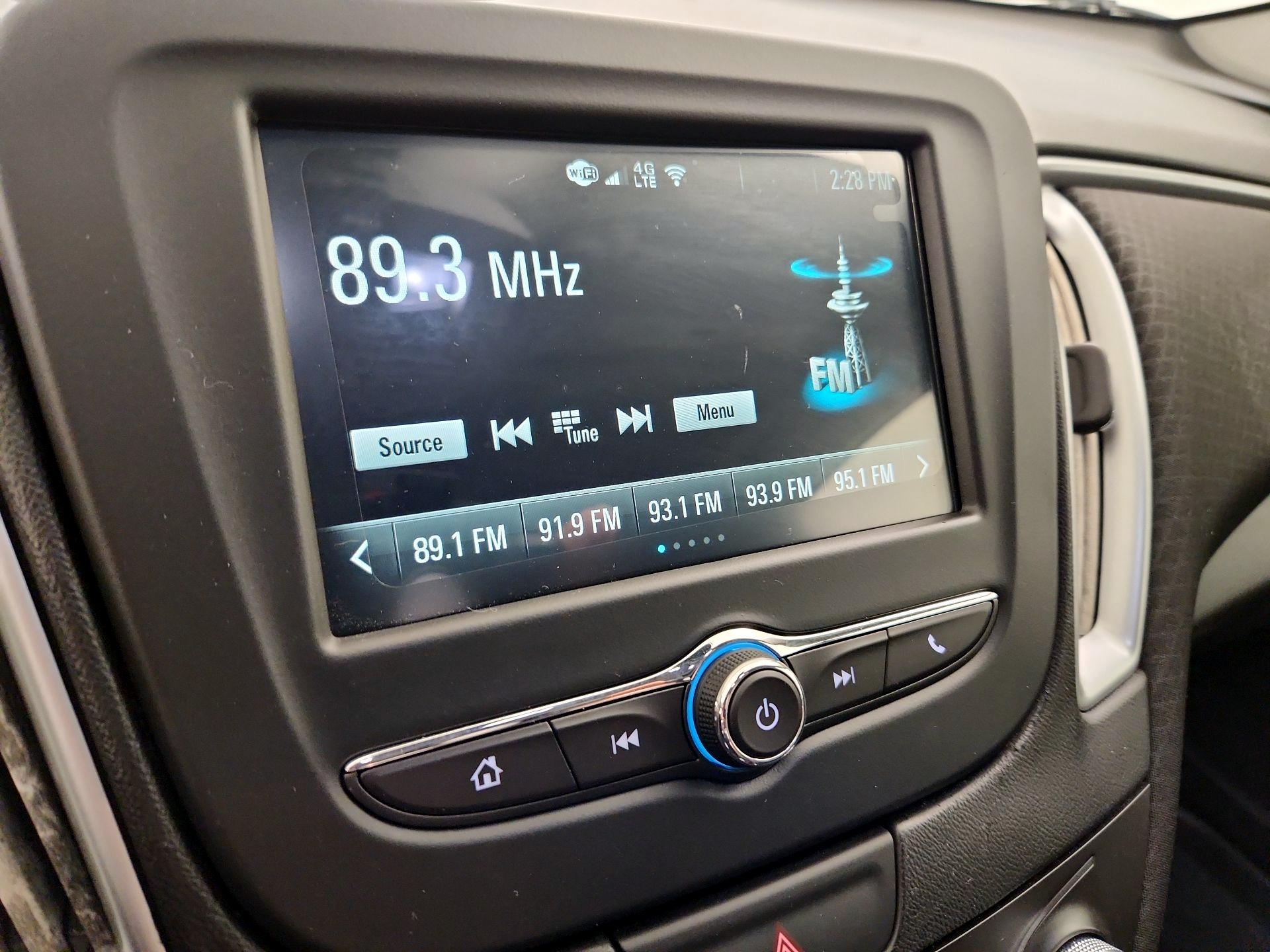 Thumbnail: 2017 Chevrolet Malibu - 15