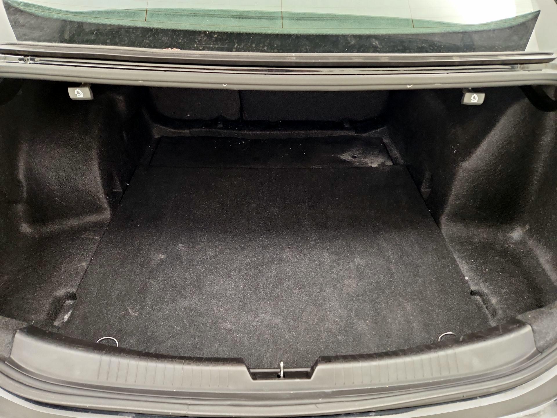 Thumbnail: 2017 Chevrolet Malibu - 20