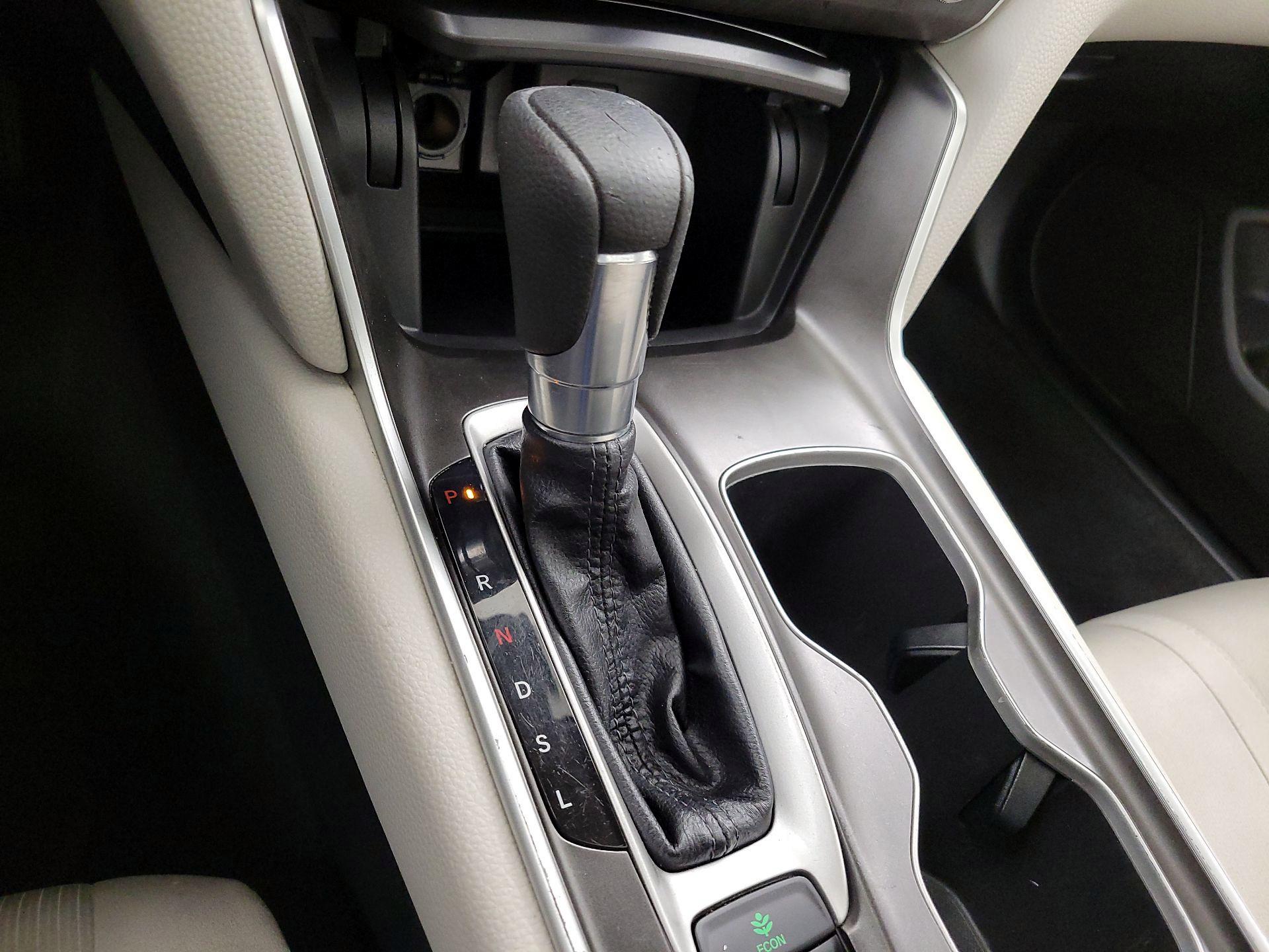 Thumbnail: 2018 Honda Accord - 17