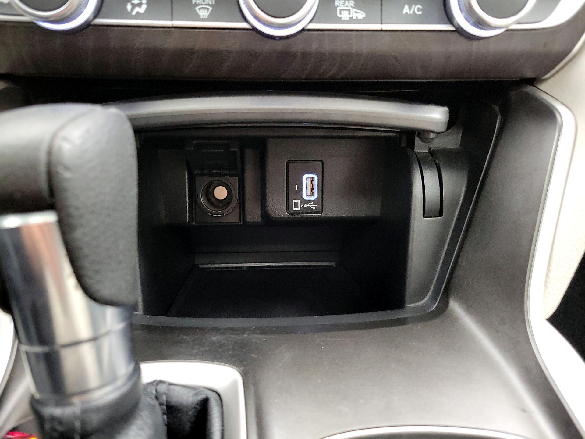 Thumbnail: 2018 Honda Accord - 18