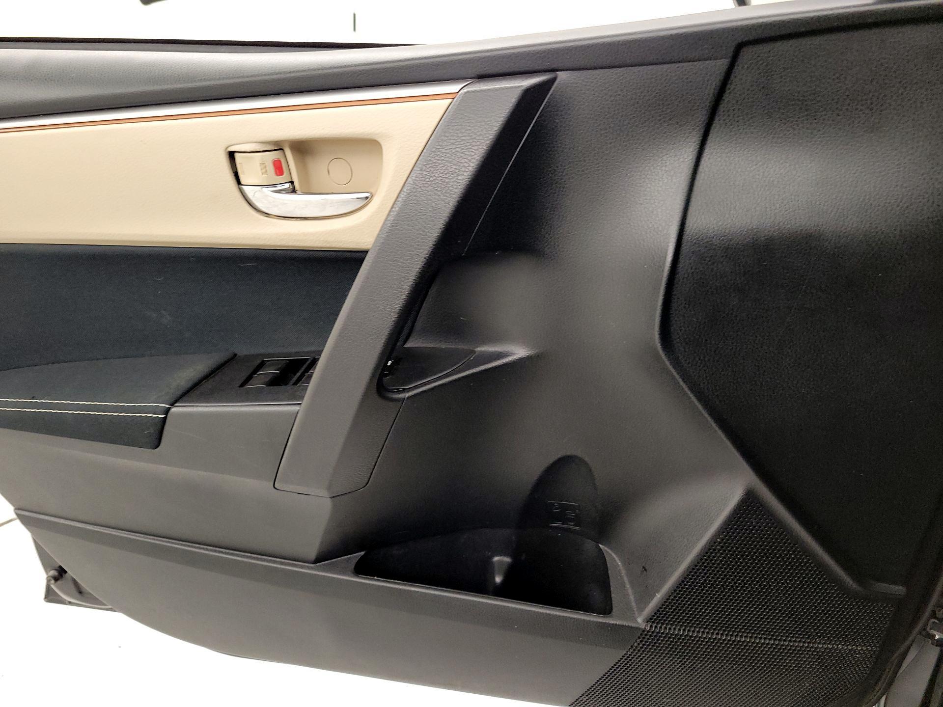 Thumbnail: 2014 Toyota Corolla - 12