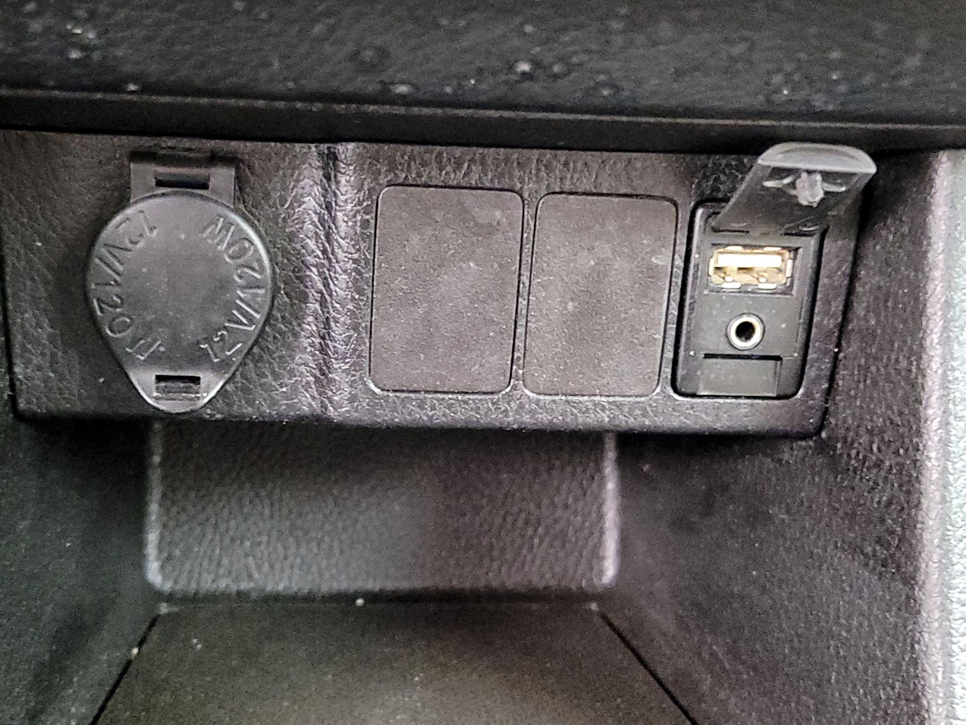 Thumbnail: 2014 Toyota Corolla - 18