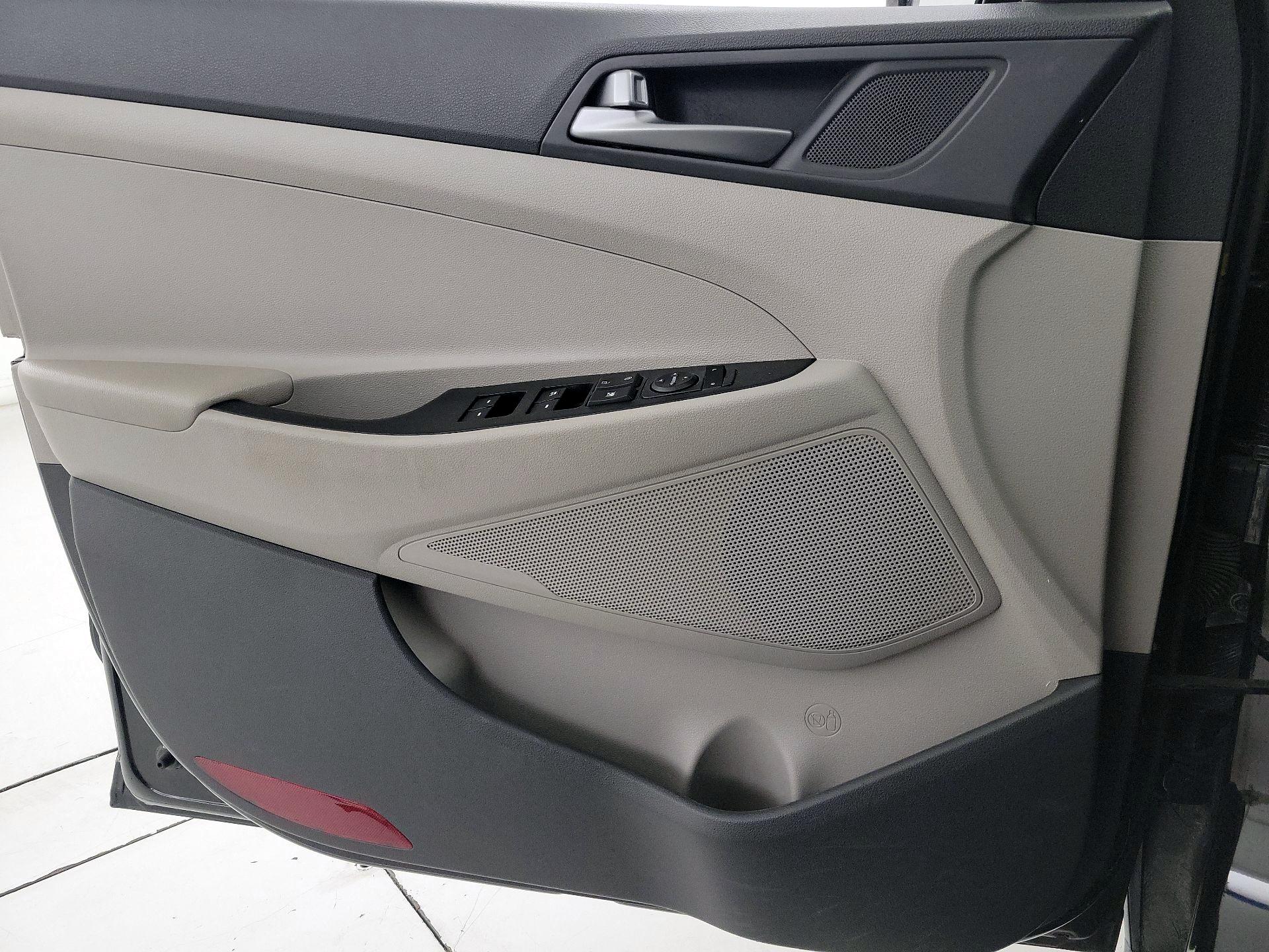 Thumbnail: 2017 Hyundai Tucson - 12