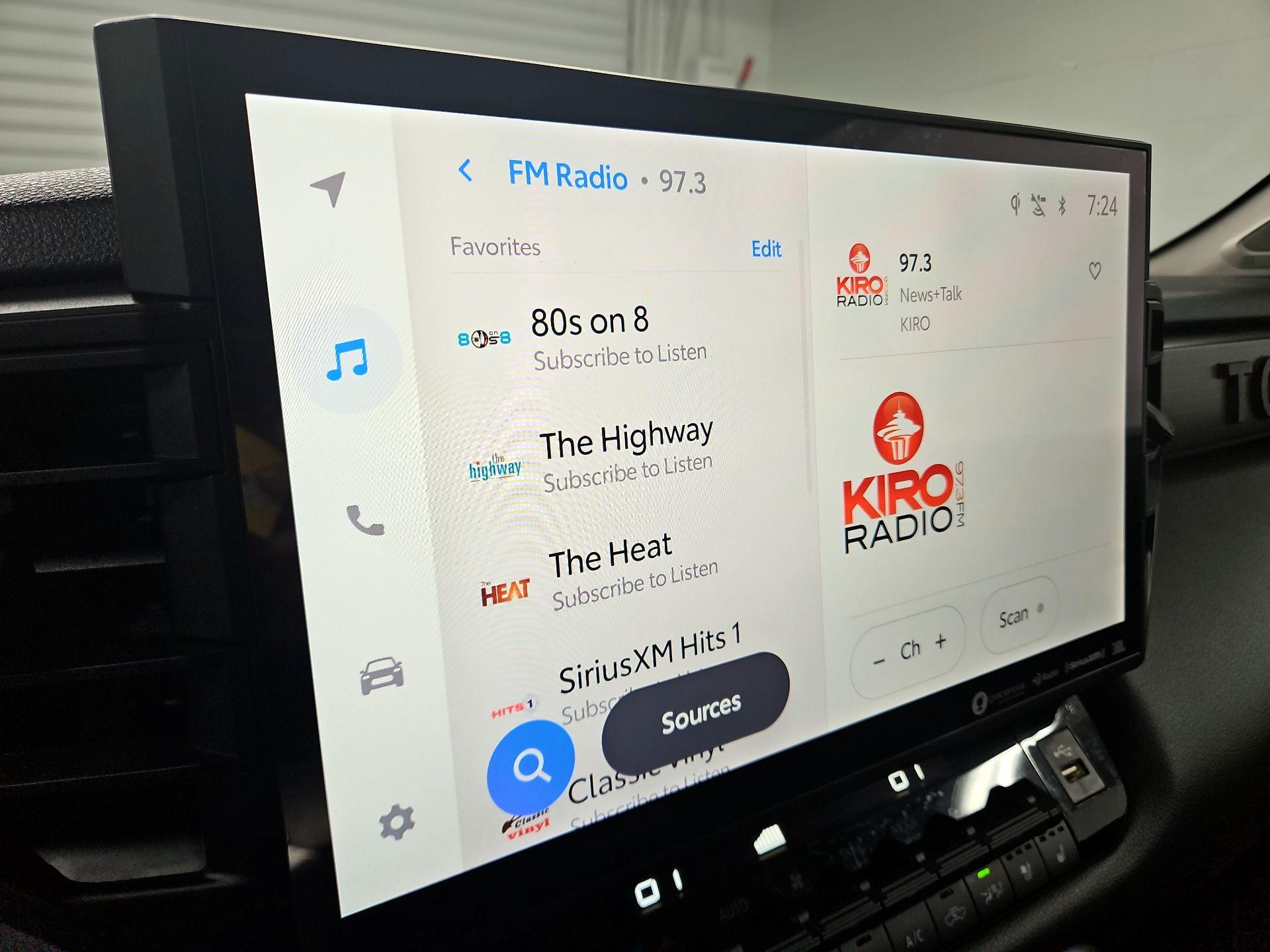 Thumbnail: 2023 Toyota Tundra - 15