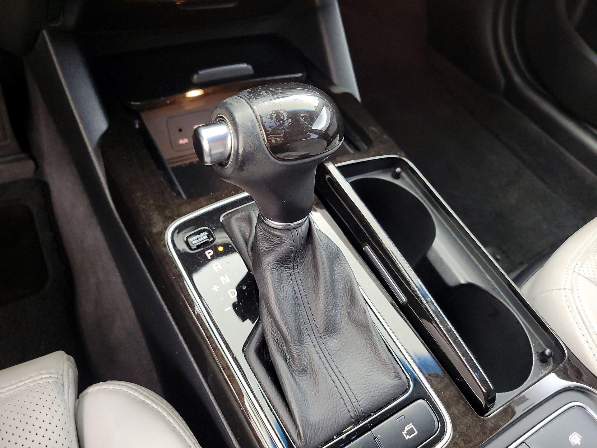 Thumbnail: 2016 Kia Cadenza - 18