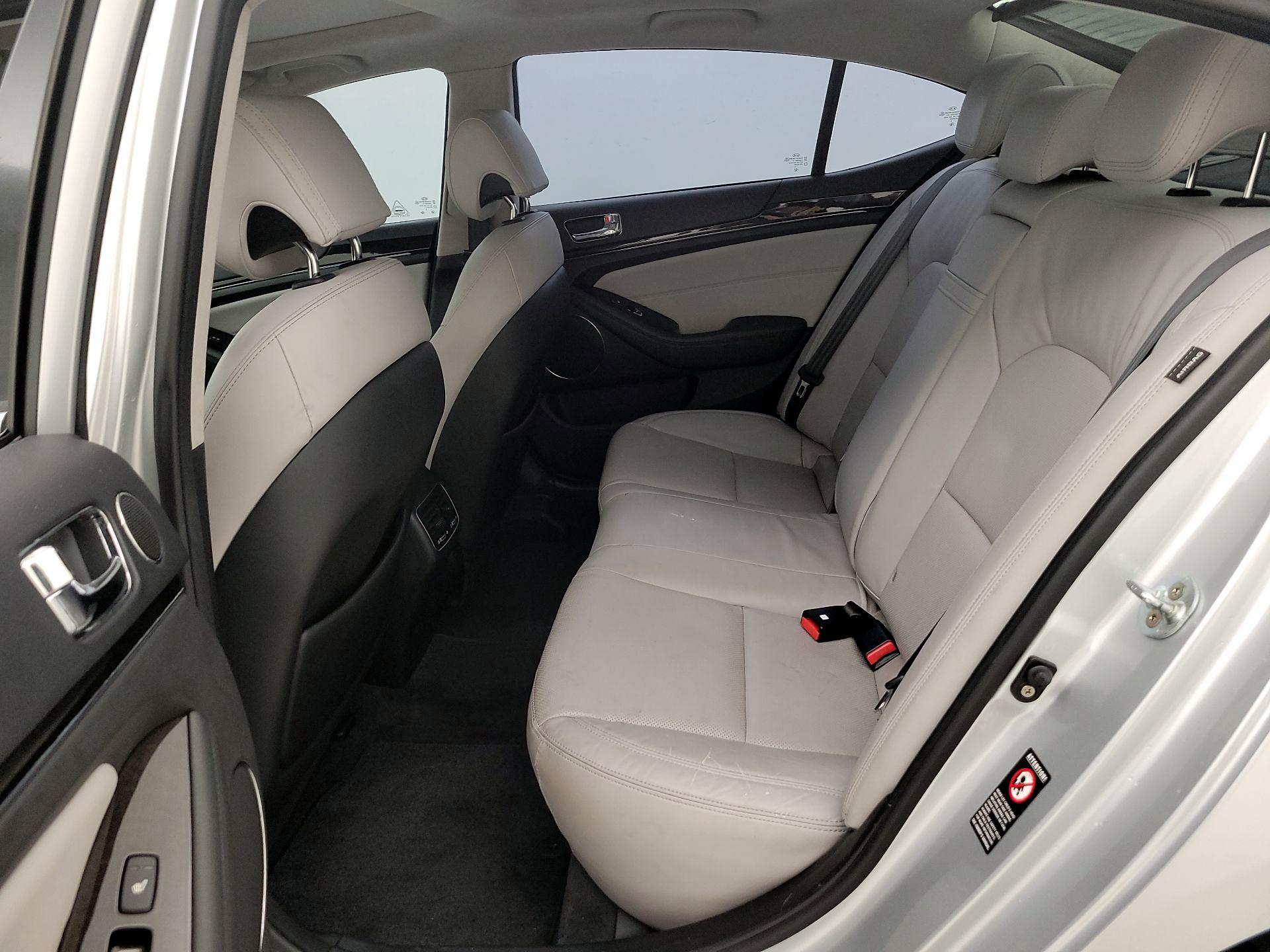 Thumbnail: 2016 Kia Cadenza - 20