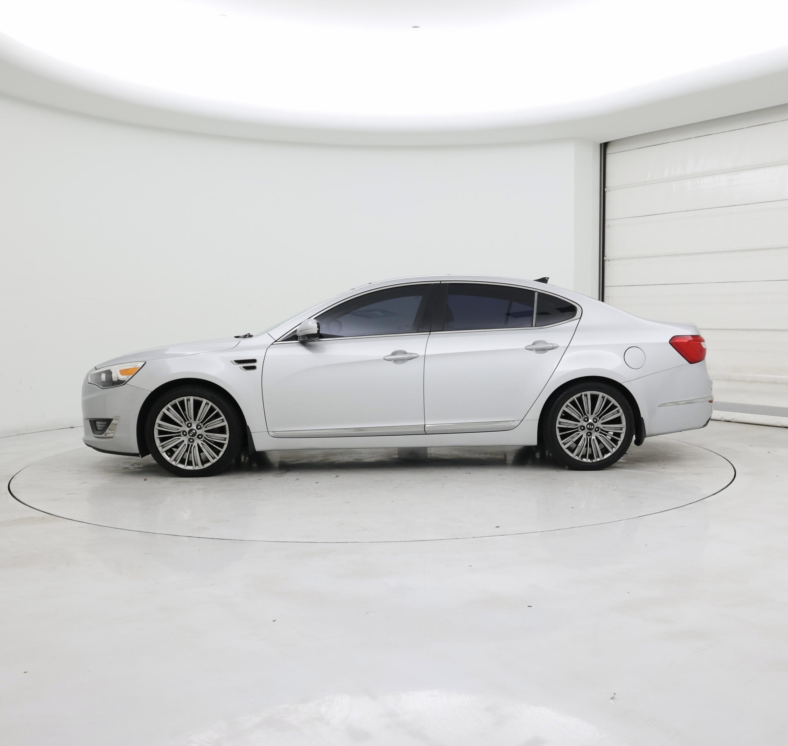 Thumbnail: 2016 Kia Cadenza - 3