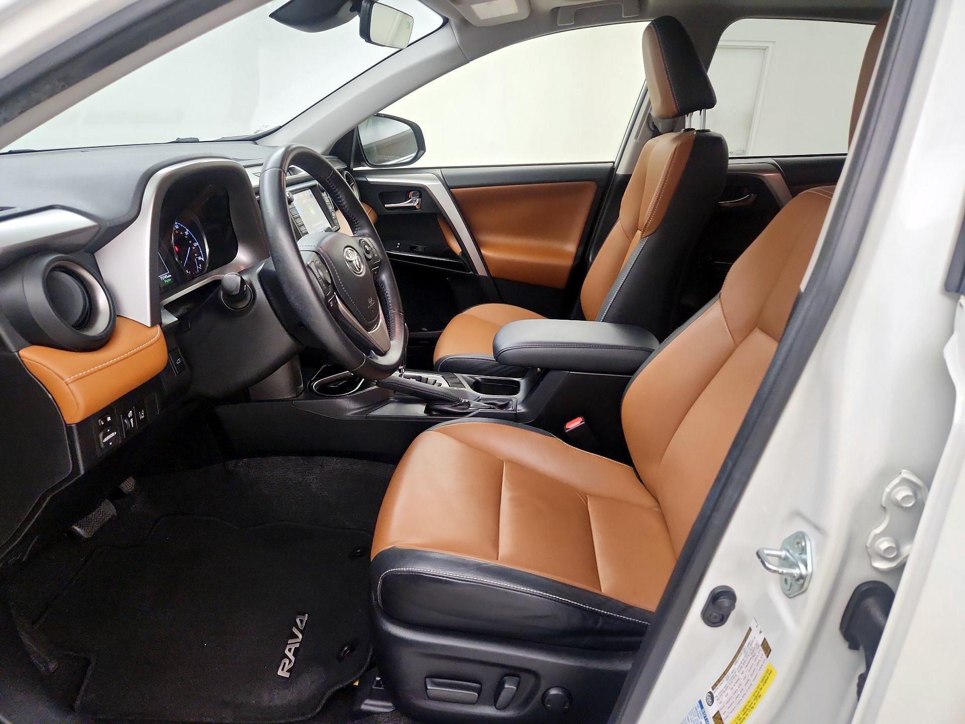 Thumbnail: 2016 Toyota RAV4 - 11