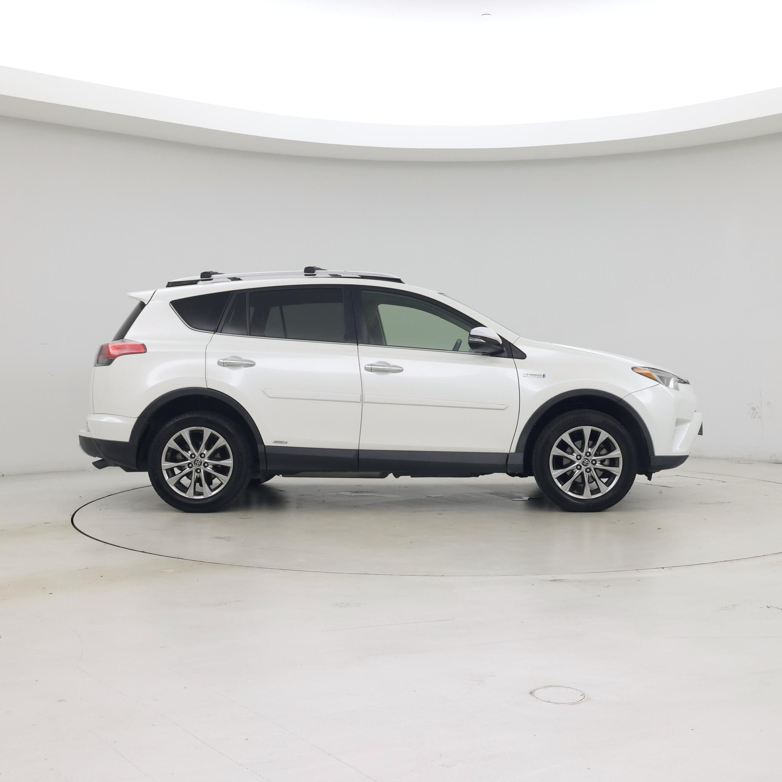 Thumbnail: 2016 Toyota RAV4 - 7