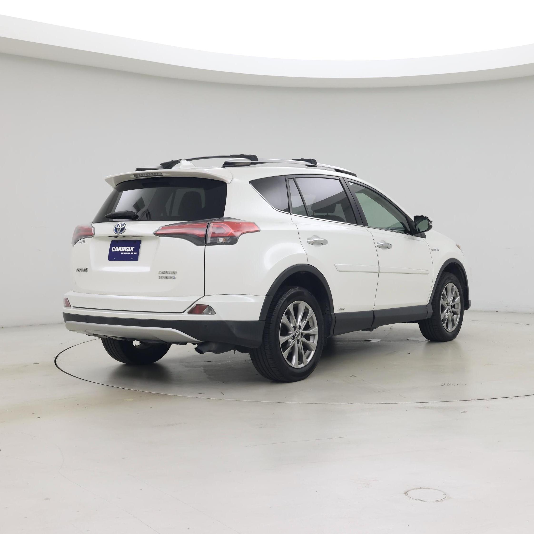 Thumbnail: 2016 Toyota RAV4 - 8