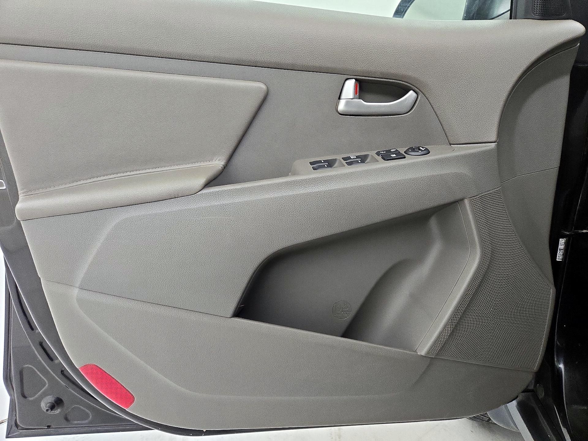 Thumbnail: 2015 Kia Sportage - 12