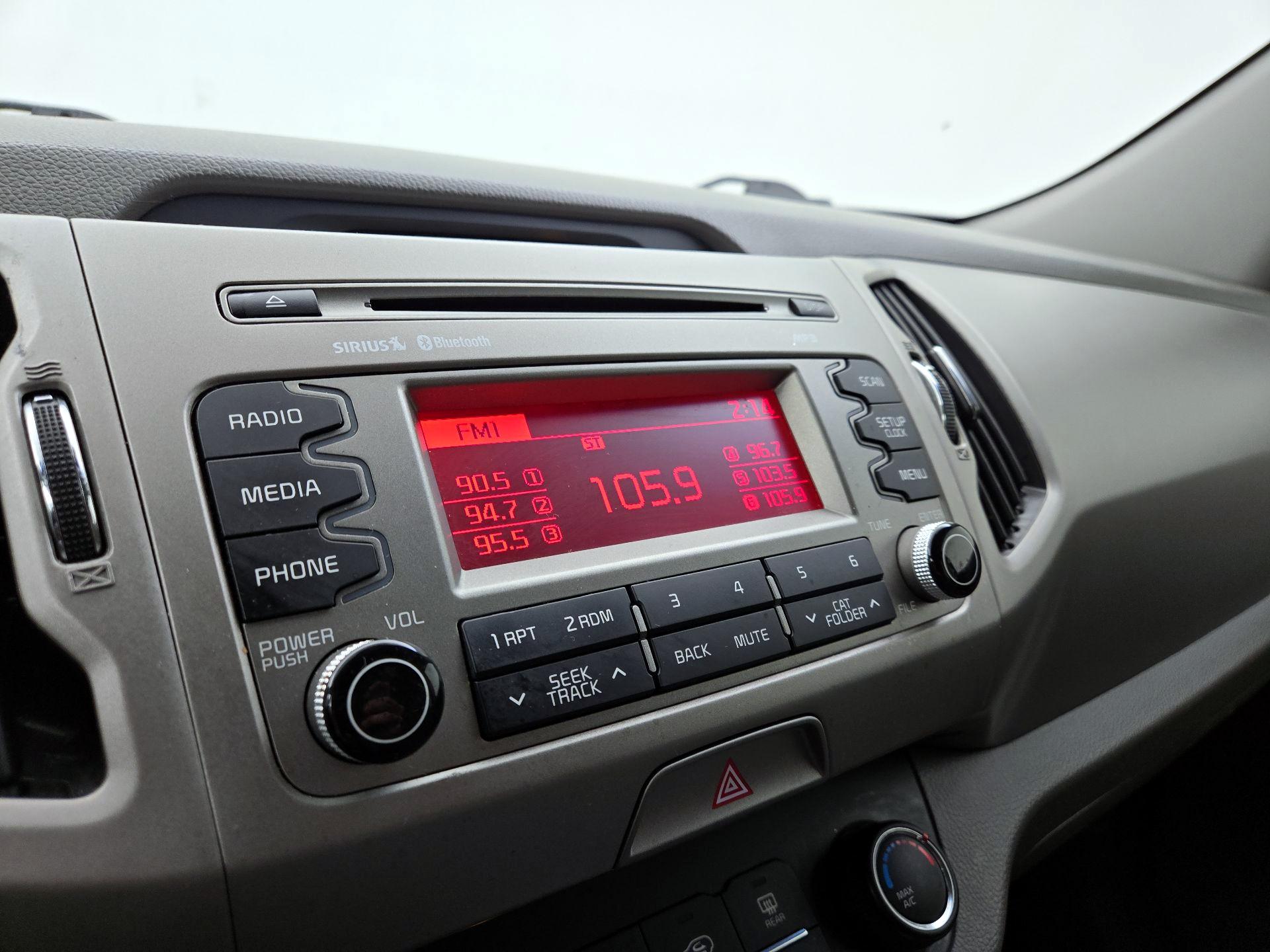 Thumbnail: 2015 Kia Sportage - 14