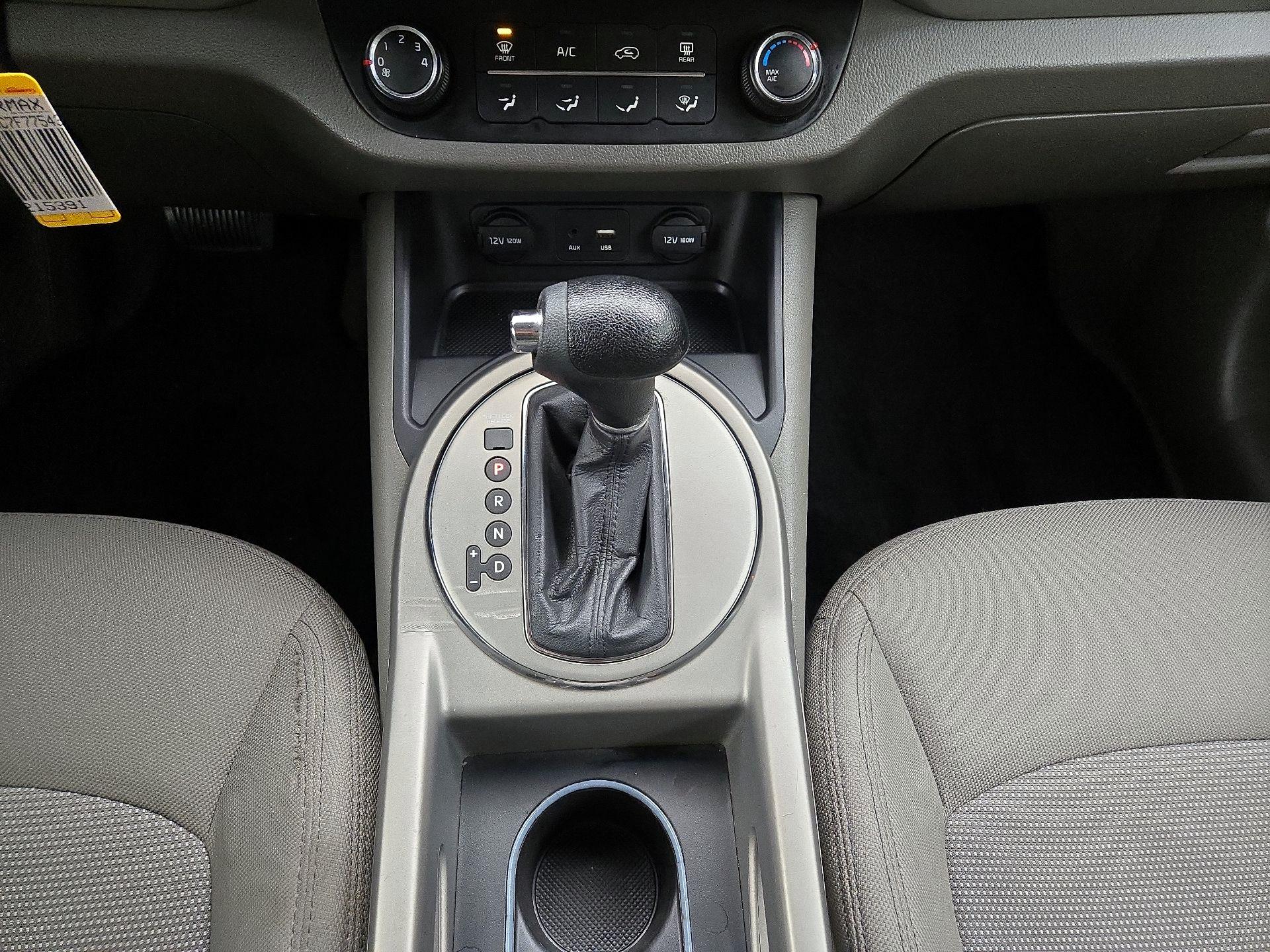 Thumbnail: 2015 Kia Sportage - 16